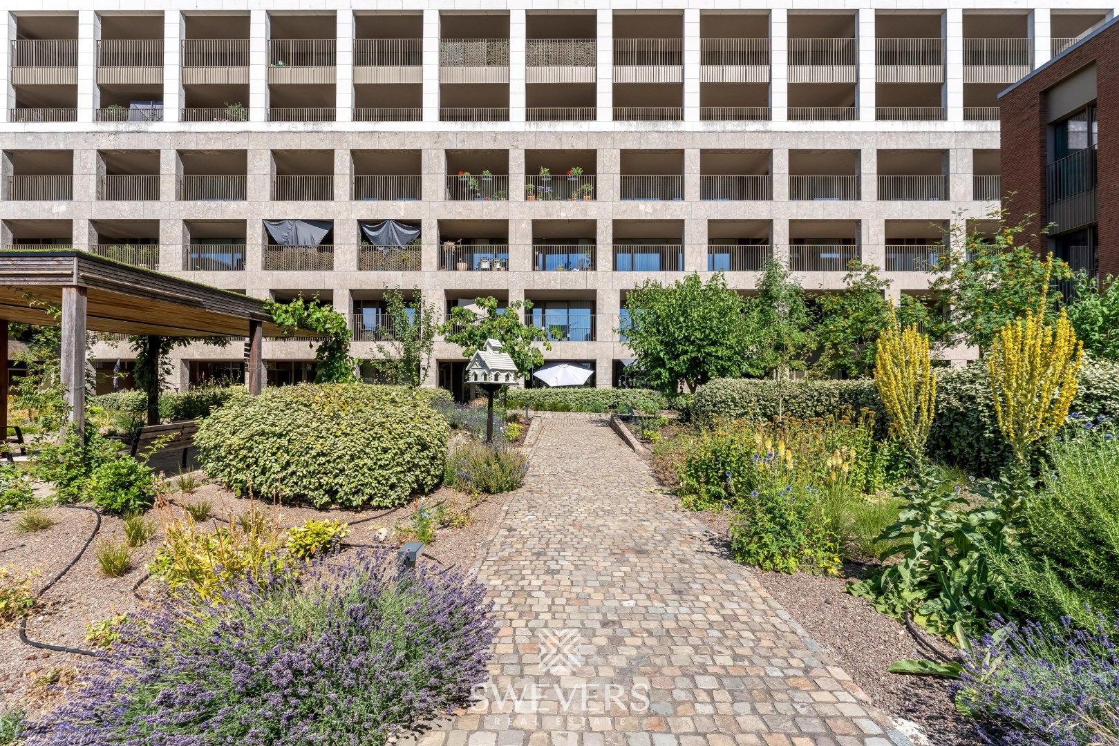 Luxueus instapklaar appartement met twee terrassen én parkeergarage in Quartier Blue foto 22