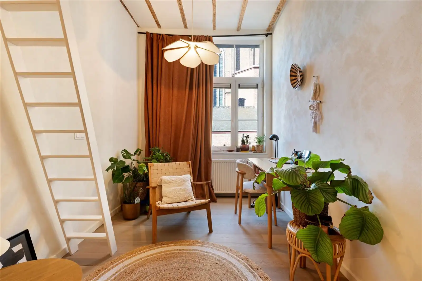 Instapklare woning met terras en 5 slaapkamers in Gent! foto 8