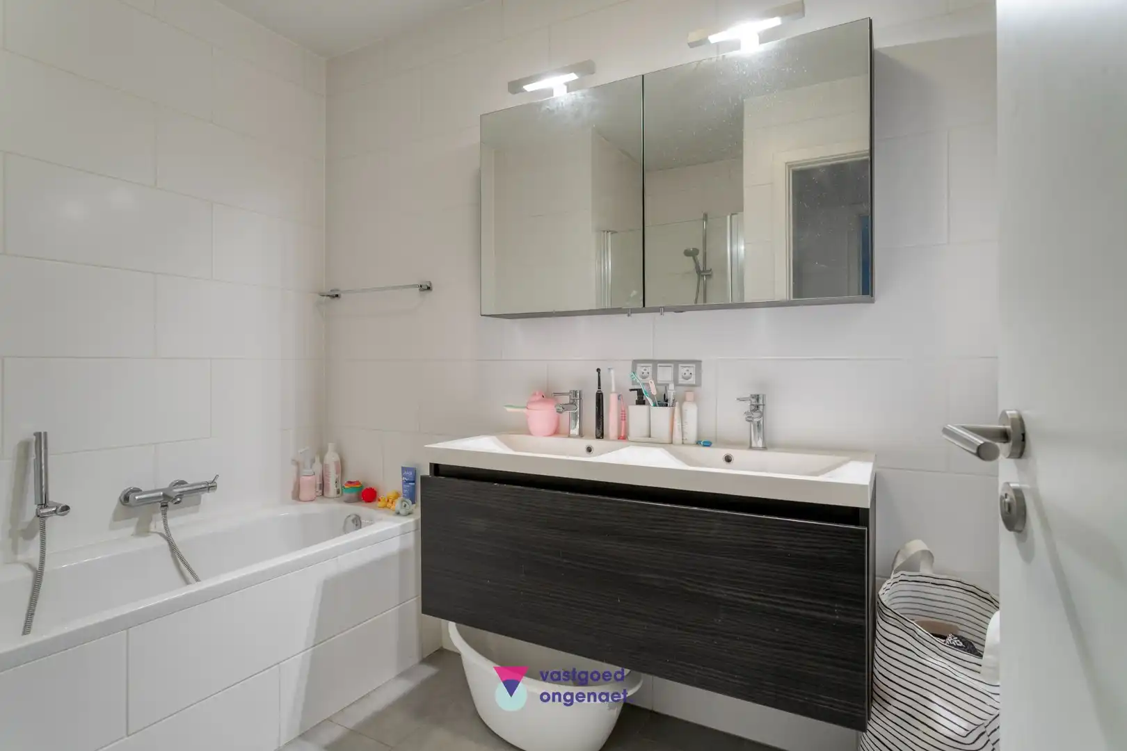 Modern en praktisch ingedeeld appartement foto 5