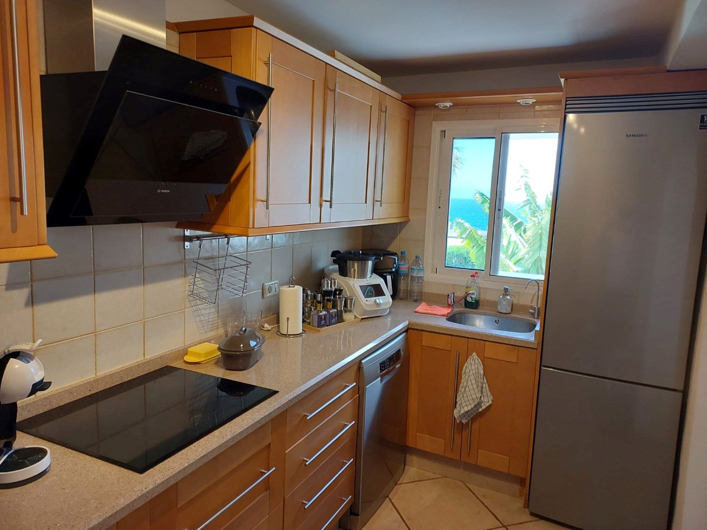 Ruime hoekwoning met vrij uitzicht op zee!  foto 13