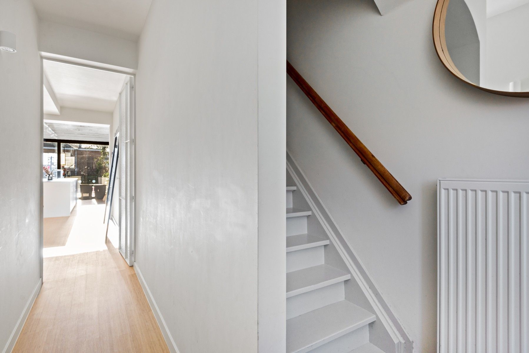 Recent gerenoveerde woning met hoogwaardige afwerking foto 13