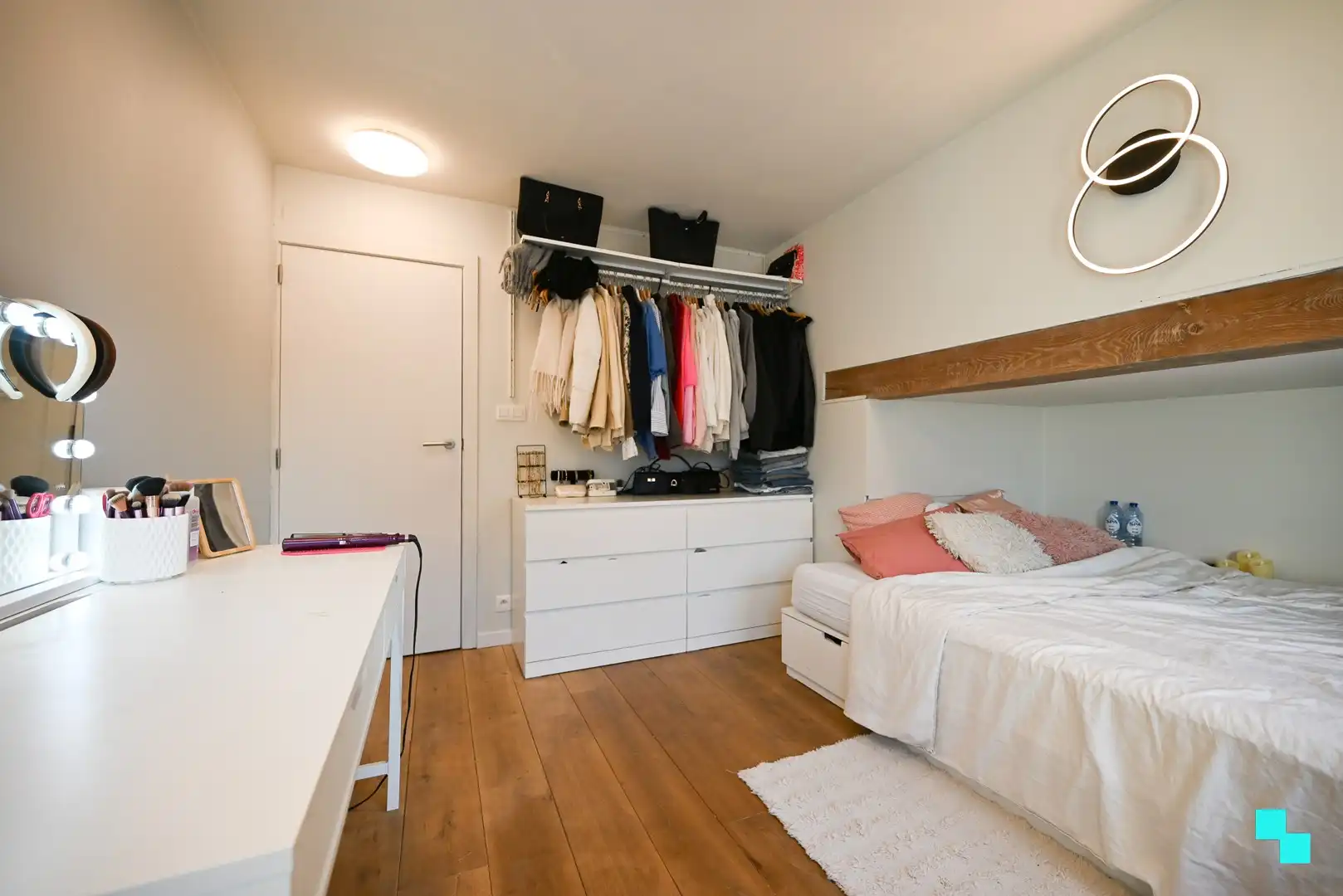 Instapklare ééngezinswoning met vier slaapkamers te Sint-Eloois-Winkel foto 23