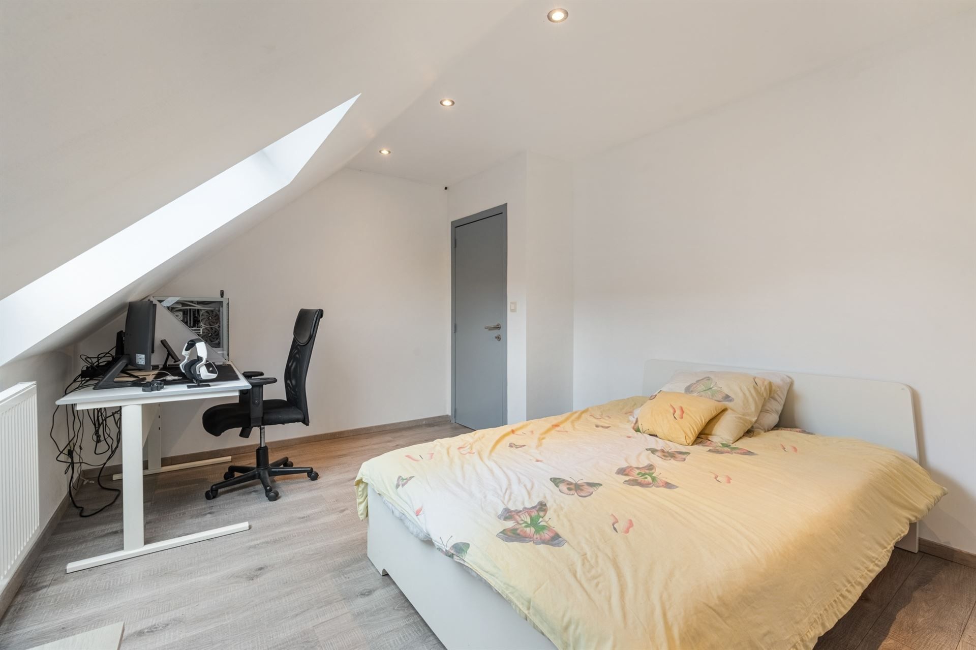 Eengezinswoning in halfopen bebouwing met tuin. foto 12