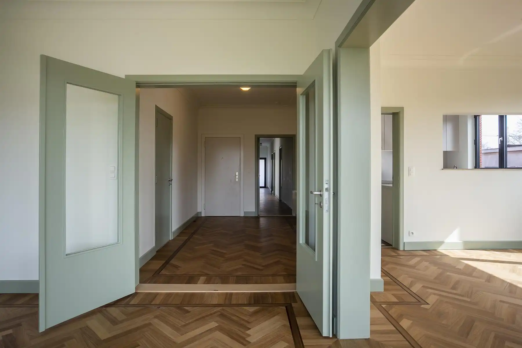 Luxueus afgewerkt appartement op zeer centrale ligging. foto 6