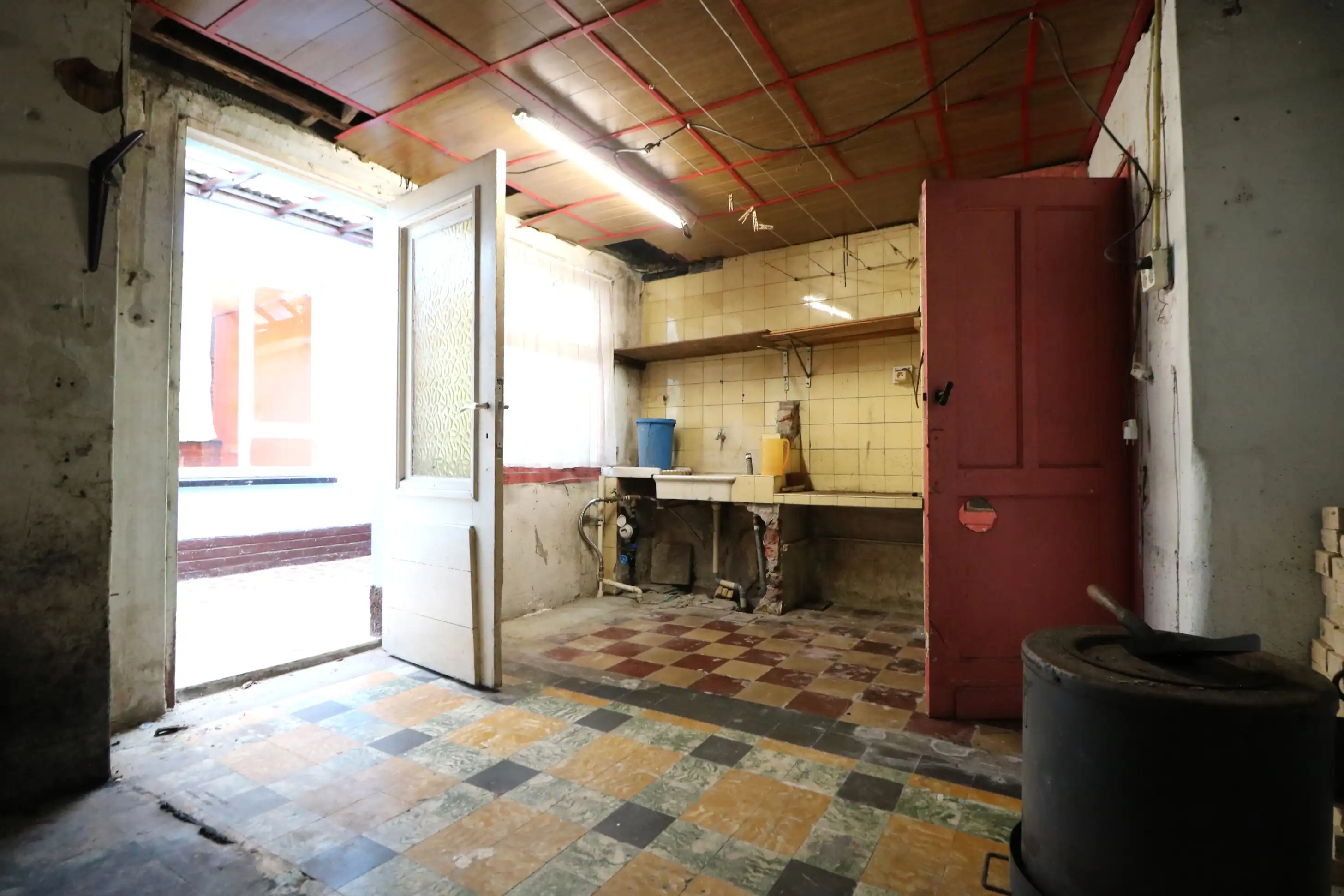 Te renoveren woning met 4 slaapkamers op wandelafstand van het centrum. foto 13