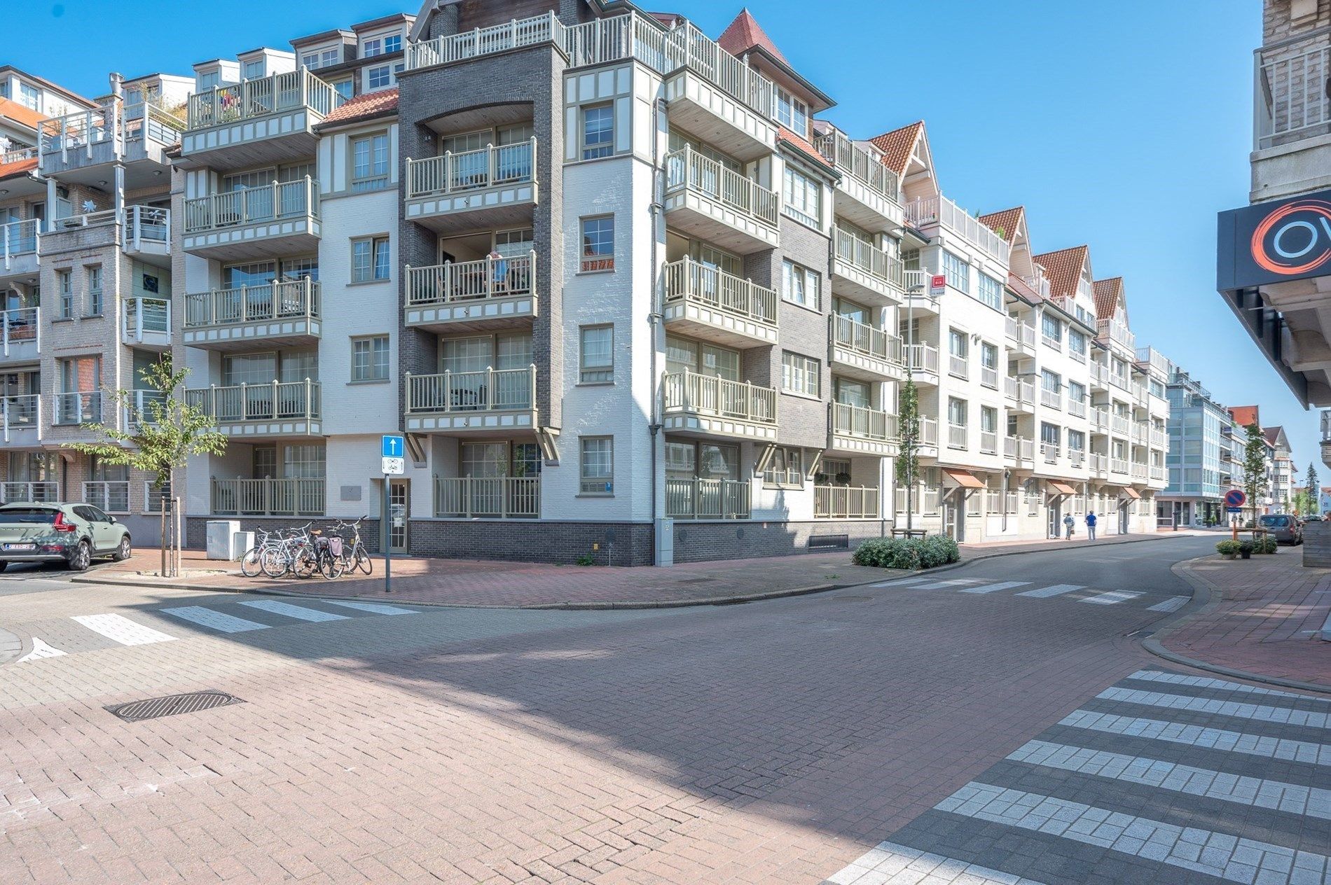 Prachtig, ruim 2 slaapkamer appartement met ruime terrassen centraal gelegen op de Zoutelaan te Knokke (met mogelijkheid tot het creëren van een 3de kamer)  foto 26