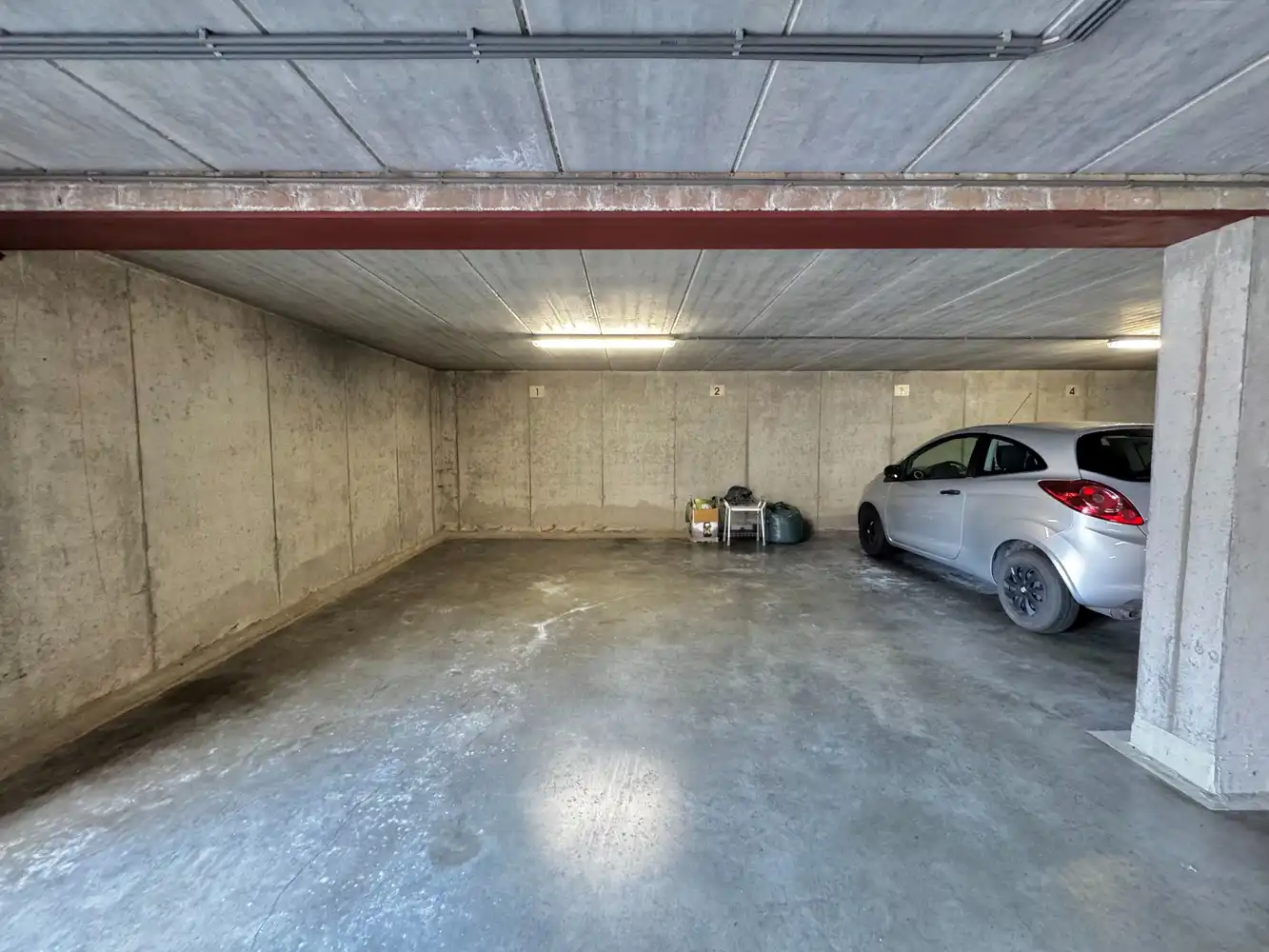 Intrekklaar appartement met terras foto 9