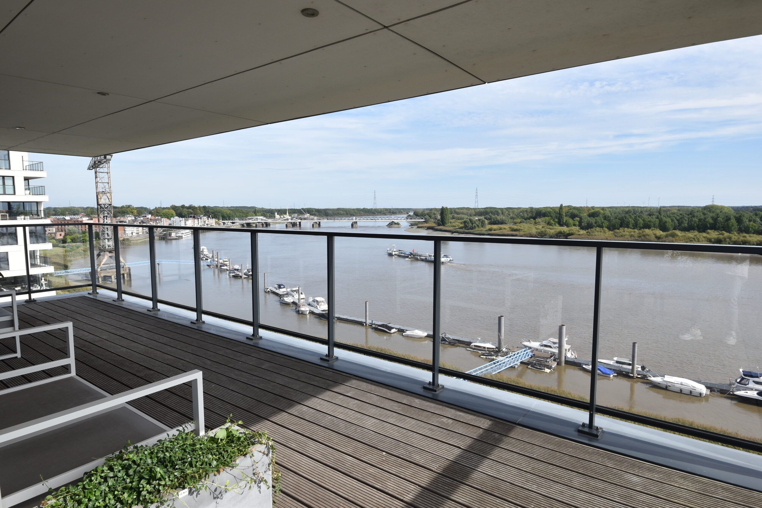 Trendy appartement op topligging aan de Schelde foto 24