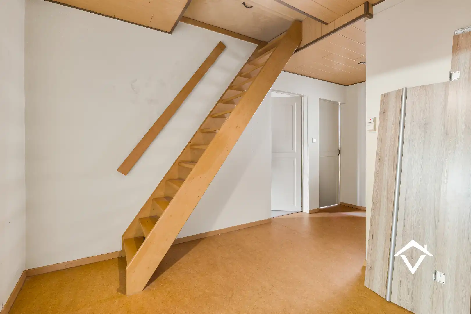 Karaktervolle stadswoning met tal van mogelijkheden op toplocatie in Torhout foto 15