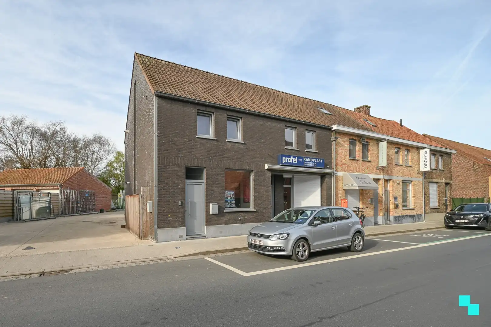 Duplexappartement te Sint-Eloois-Winkel met 2 slaapkamers foto {{pictureIndex}}