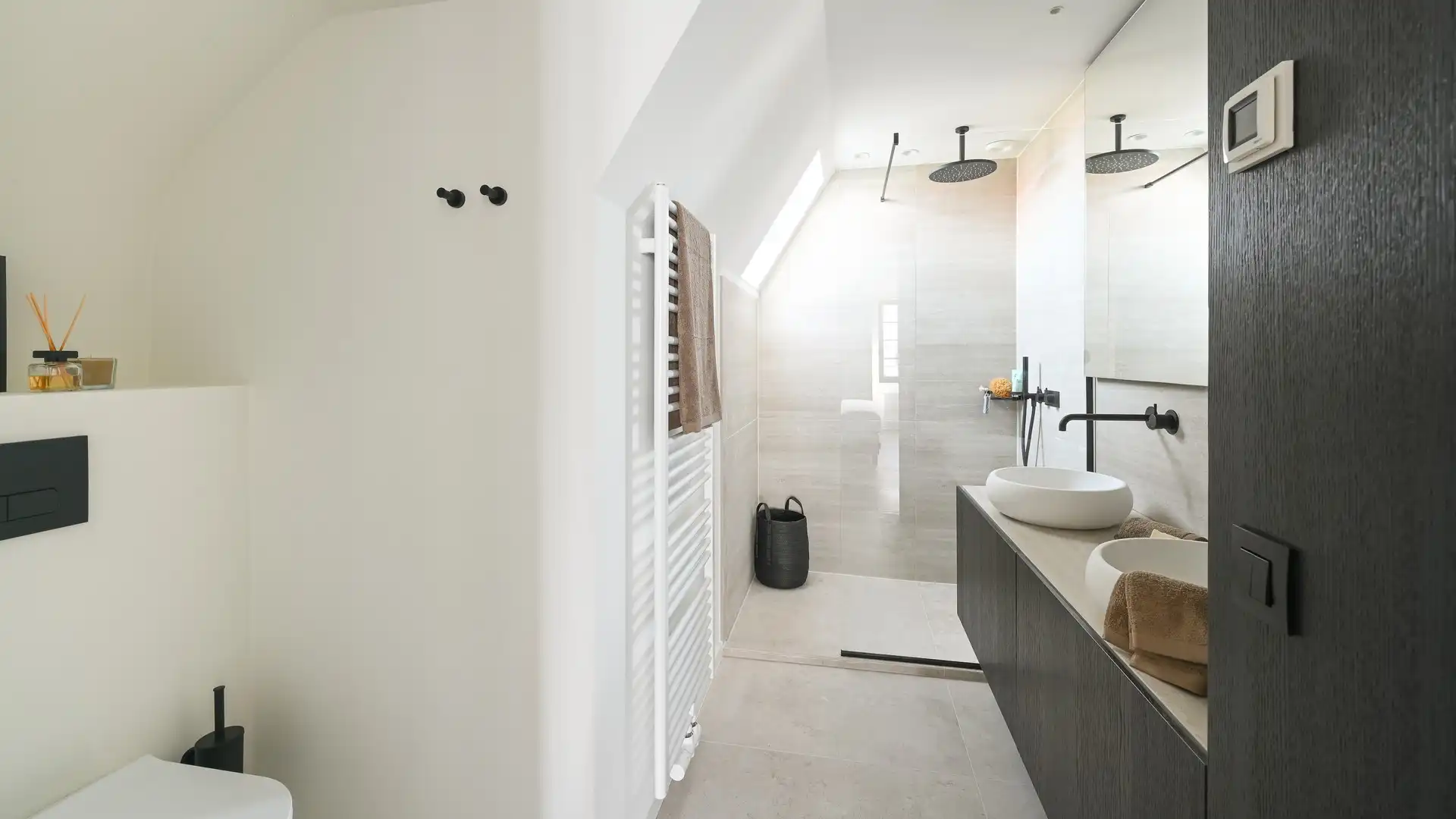 Alleenstaande villa uitzonderlijk rustig gelegen in een groene omgeving, aan de rand van het Zoute vlakbij de Kalfsmolen en de Graaf Jansdijk. foto 24