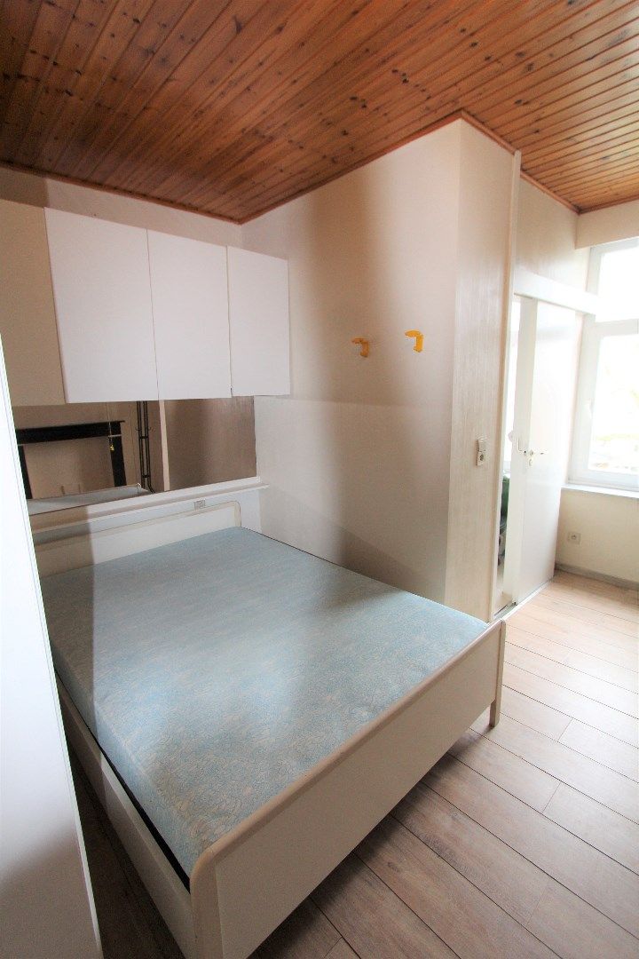 Instapklaar bemeubeld appartement nabij Sint-Pietersstation  foto 4