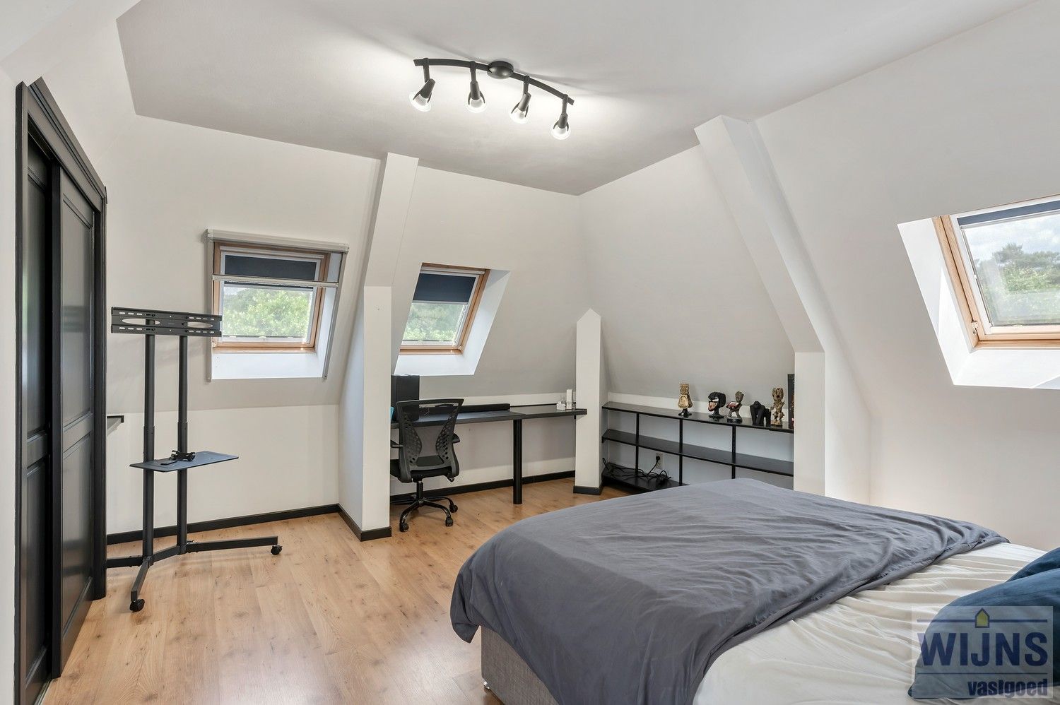 Prachtige en ruime villa met mogelijk zes slaapkamers gelegen op een toplocatie. foto 46