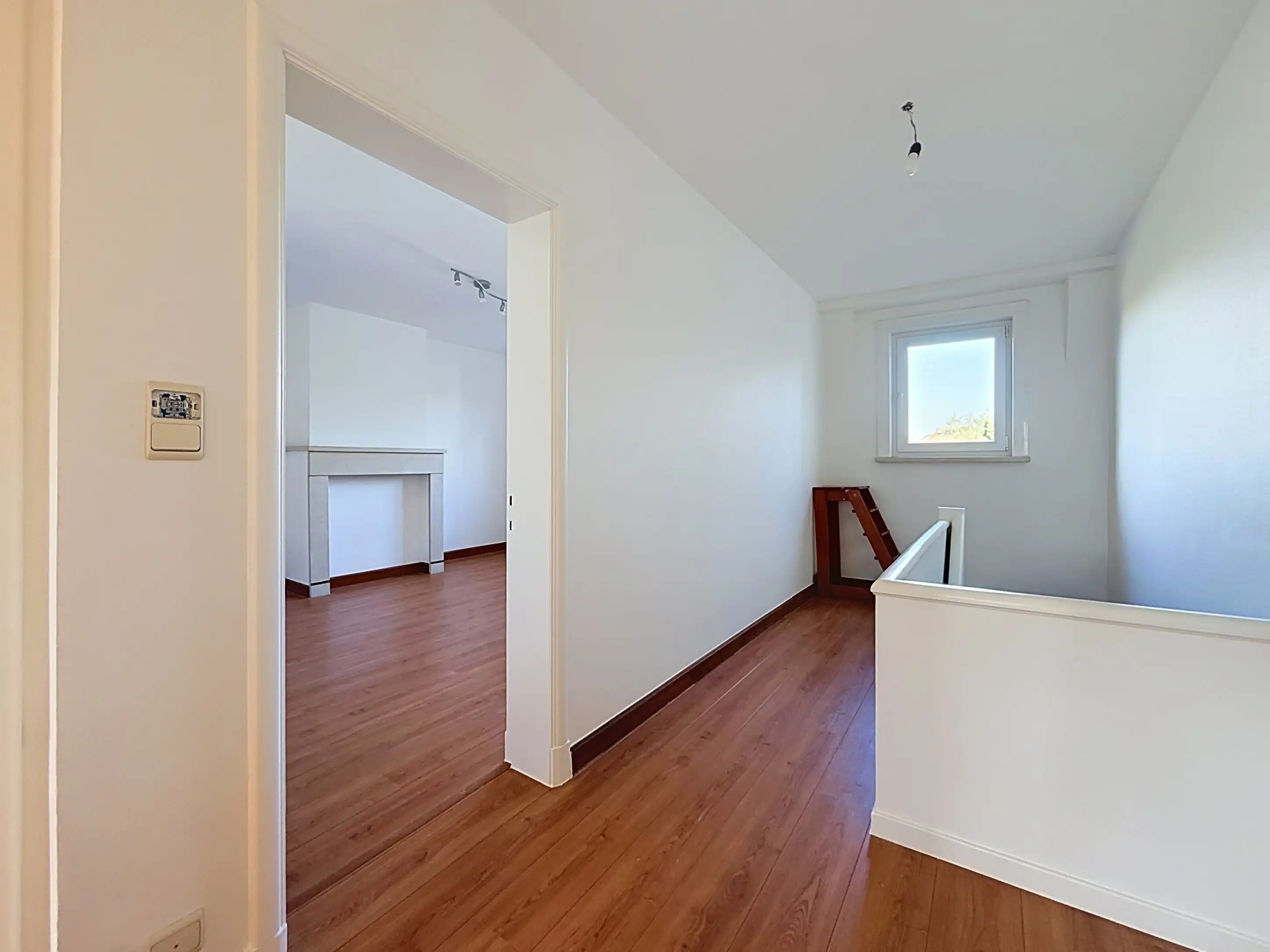 Ruim duplexappartement te huur in Kortrijk – vlakbij centrum en station foto 7