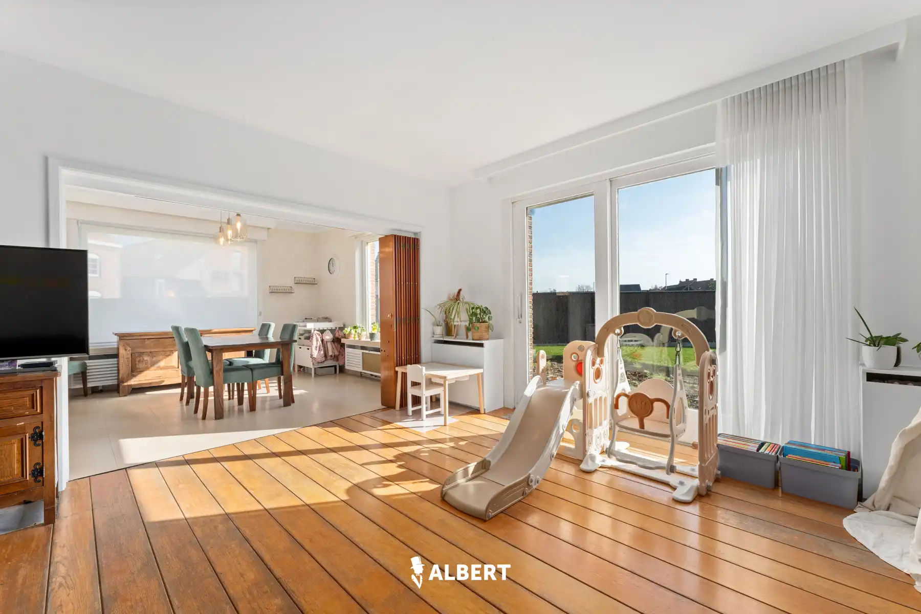 Statige open bebouwing met 4 slaapkamers, bureel, tuin, terras en garage in Izegem foto 4