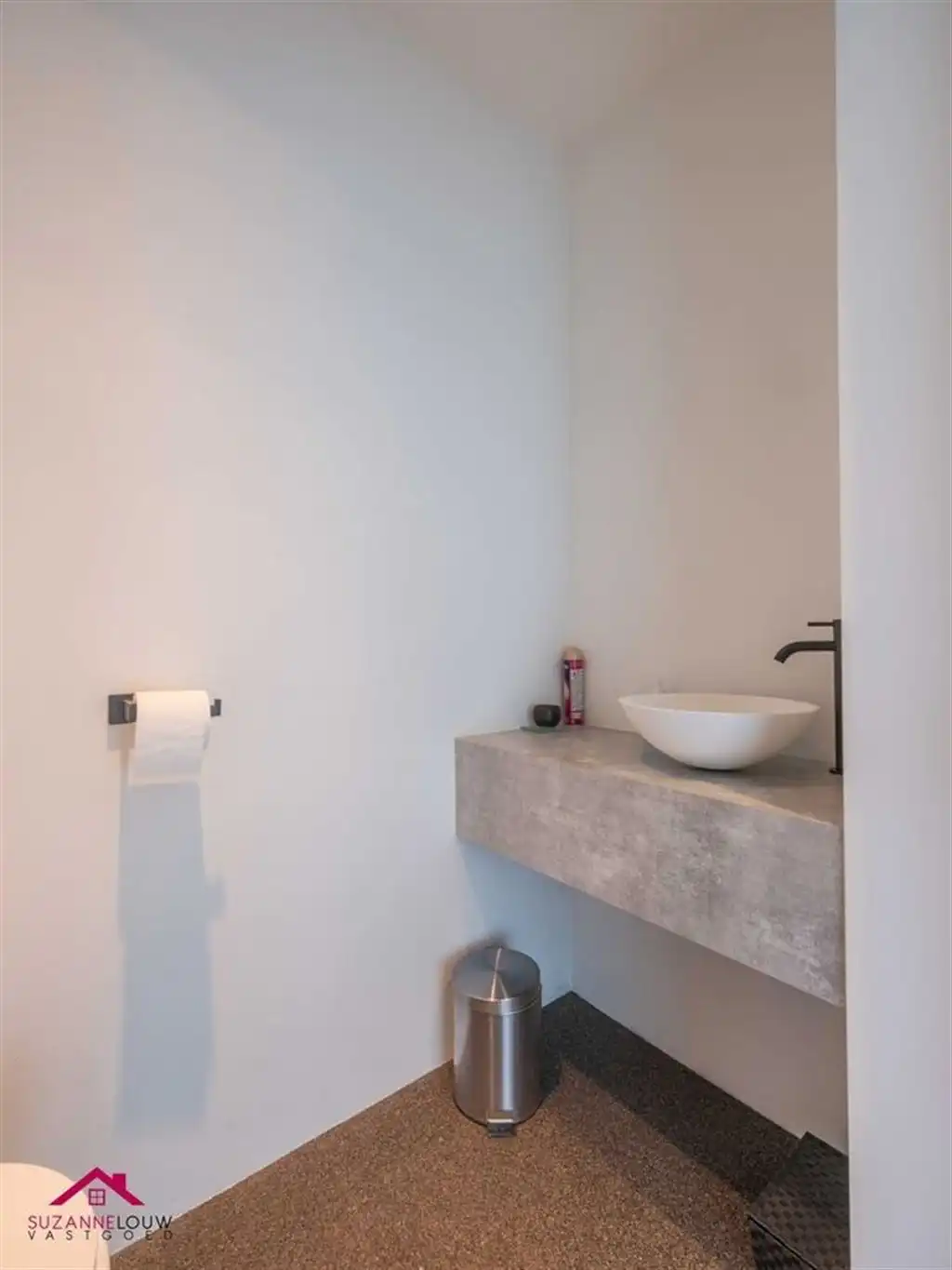 Vrijstaande woning in hedendaagse stijl foto 13