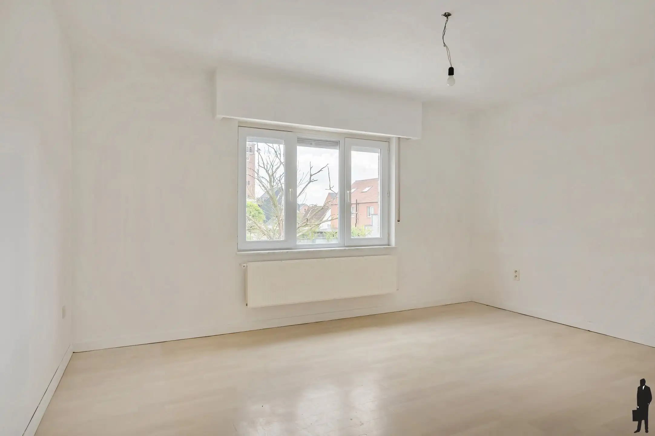 Op te frissen HOB pal in centrum! foto 4