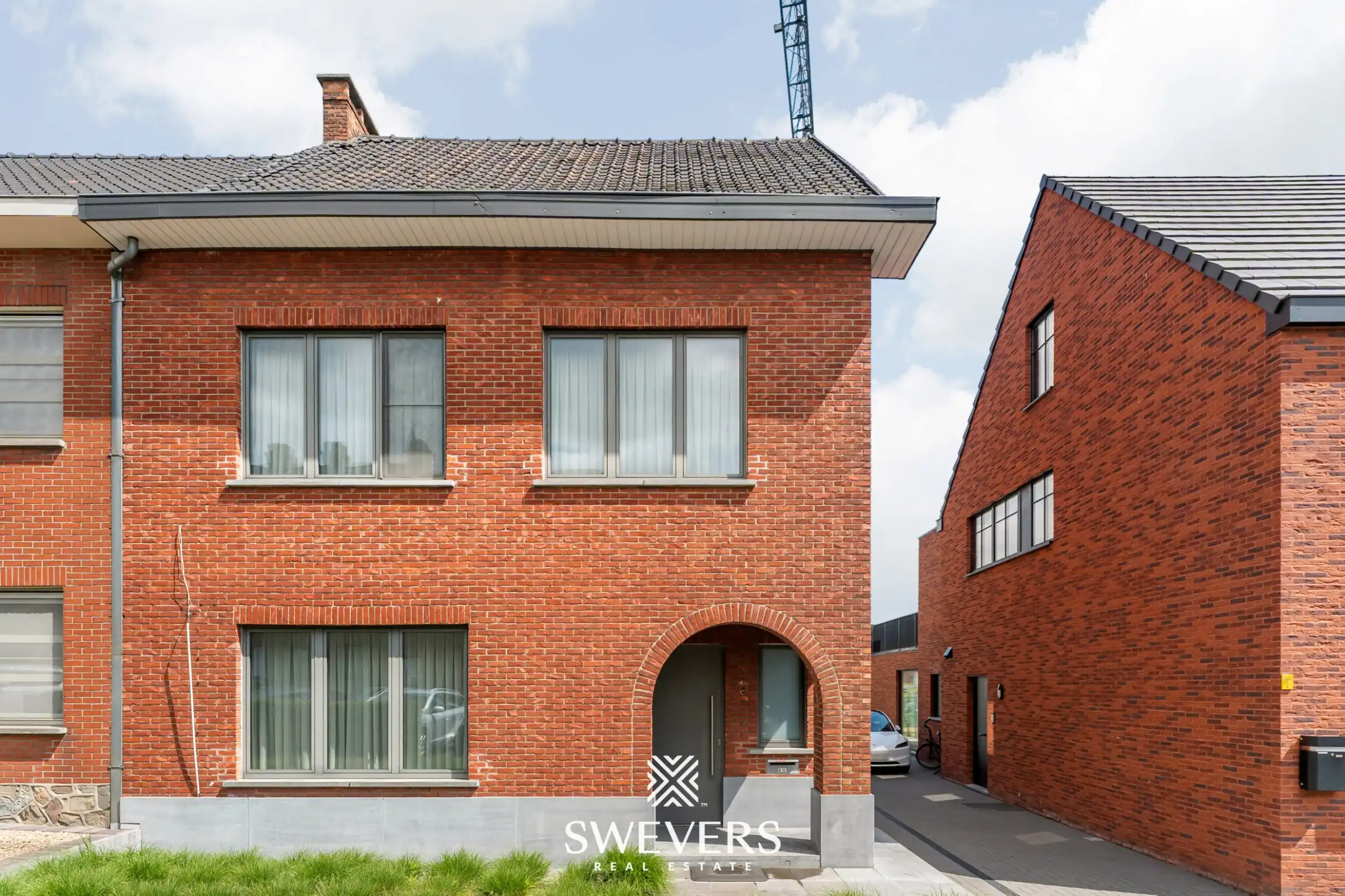 Statige woning met veel potentieel in het centrum van Diepenbeek foto 27