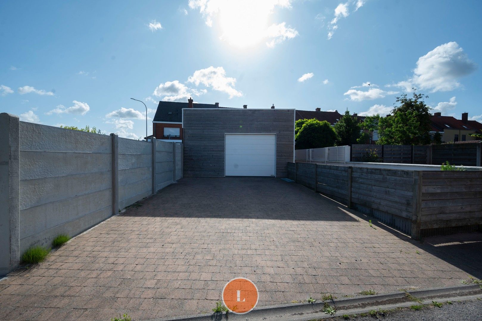 Te renoveren woning met 3 slaapkamers en garage in Menen. foto 19