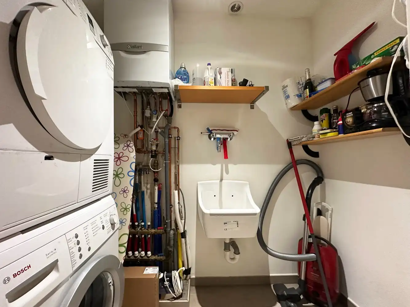 Luxueus appartement op de eerste verdieping op rustige centrumlocatie te 's Gravenwezel. foto 8