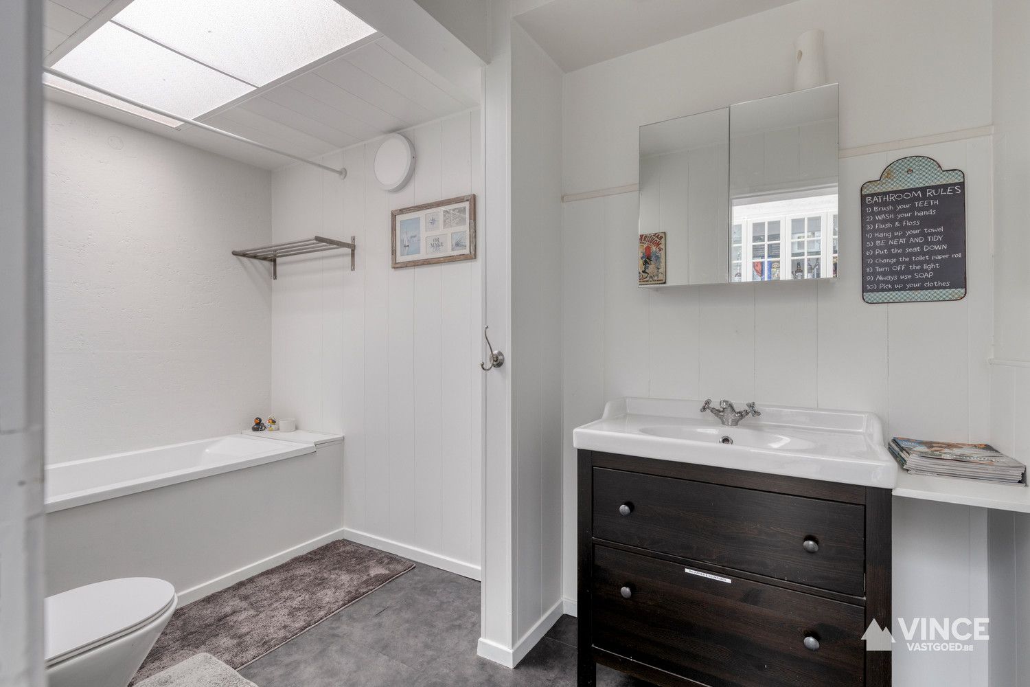 Woning met ruim magazijn foto 16