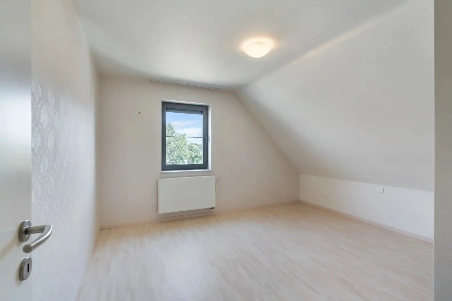 Instapklaar appartement met ruim terras in Heusden foto 15