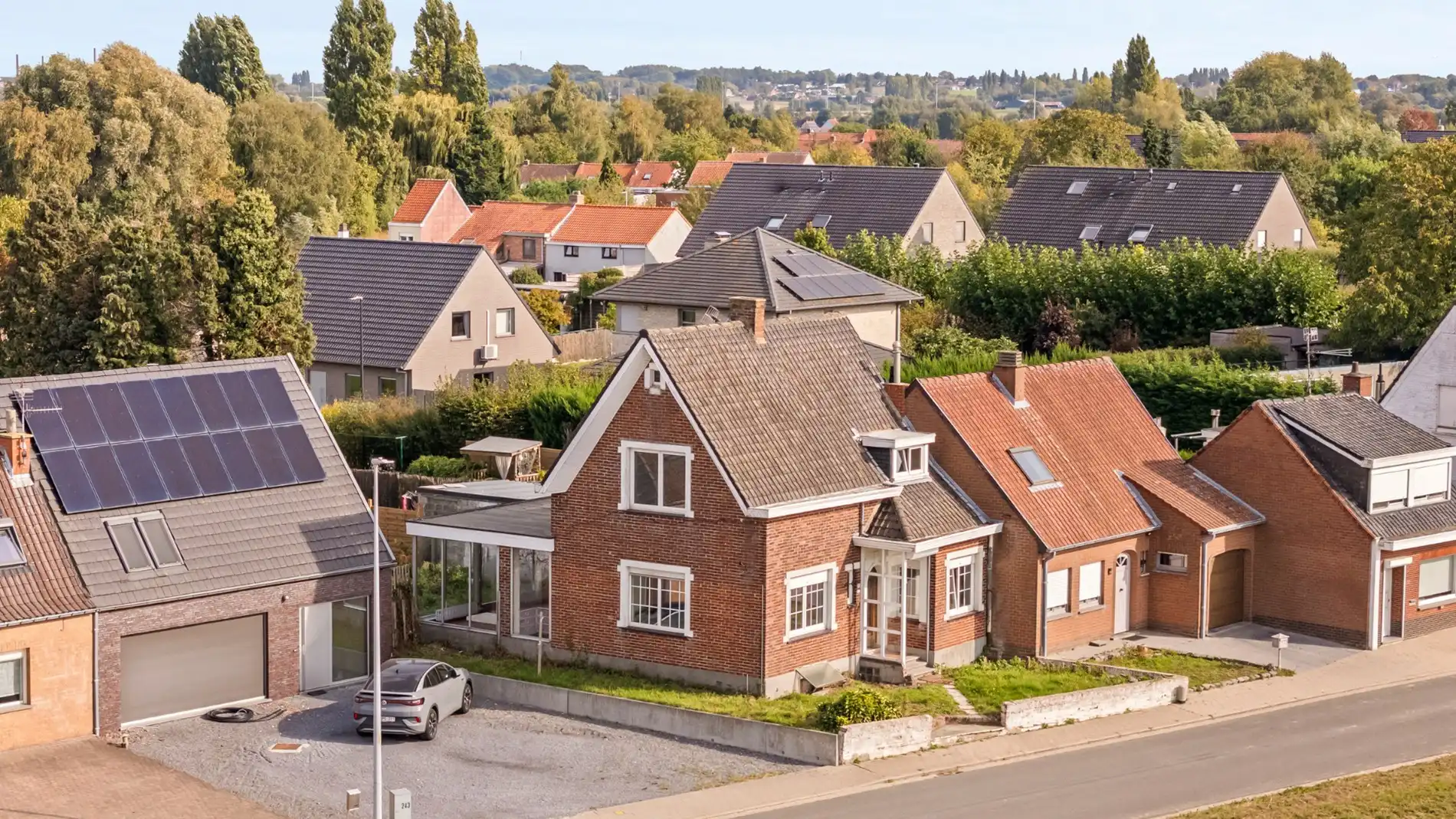Halfopen woning met garage en fenomenaal uitzicht in Rekkem foto 19