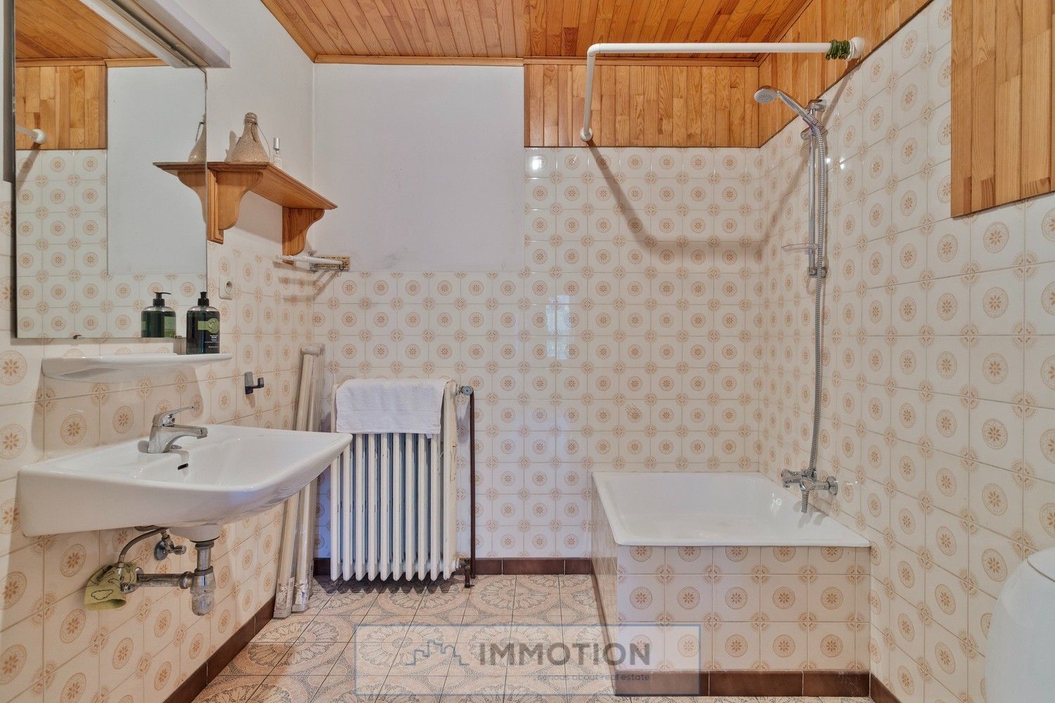 Ruime villa, 5 slaapkamers, op een perceel van 1200 m2 foto 13