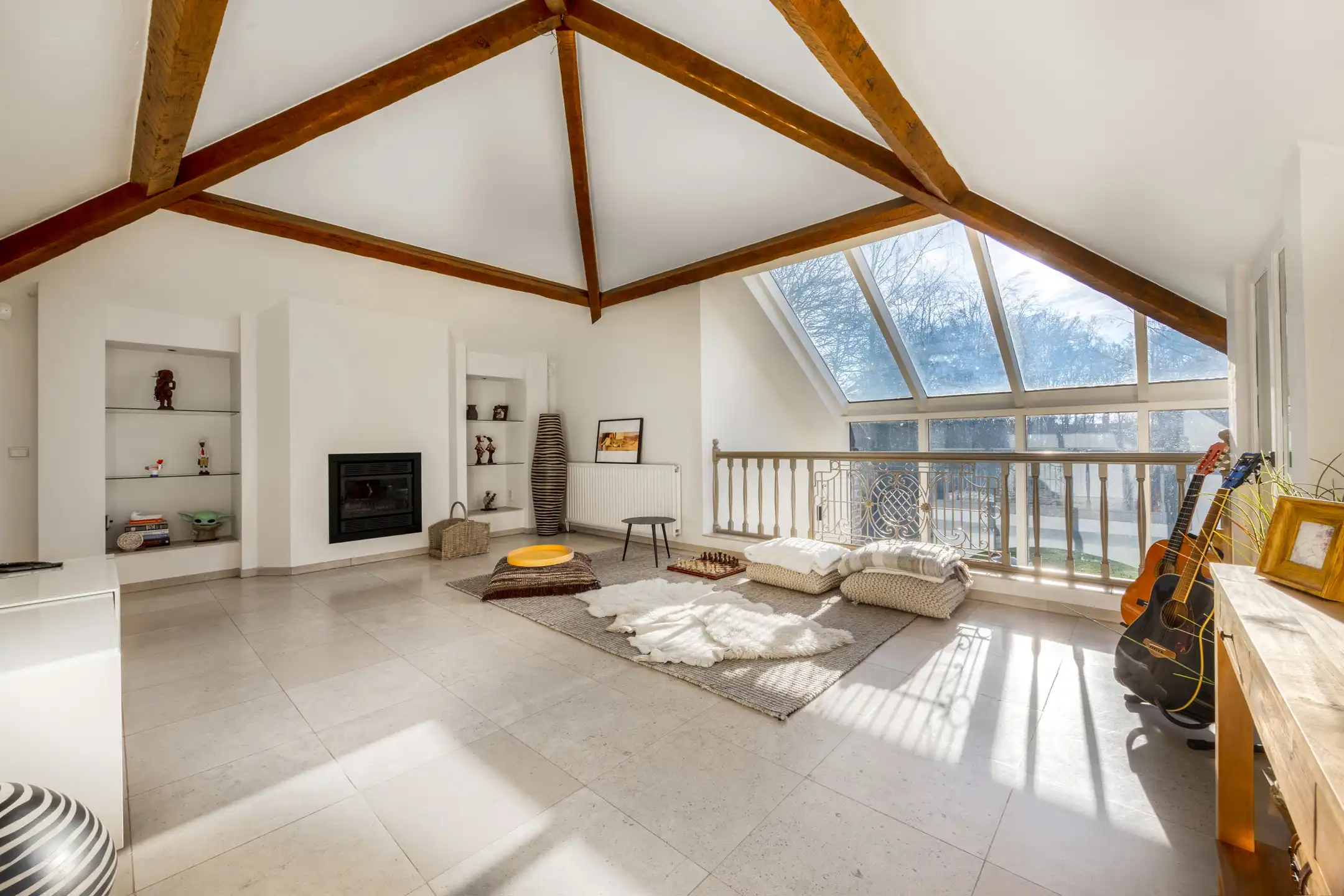 Unieke woning met prachtige tuin en veel privacy foto 7