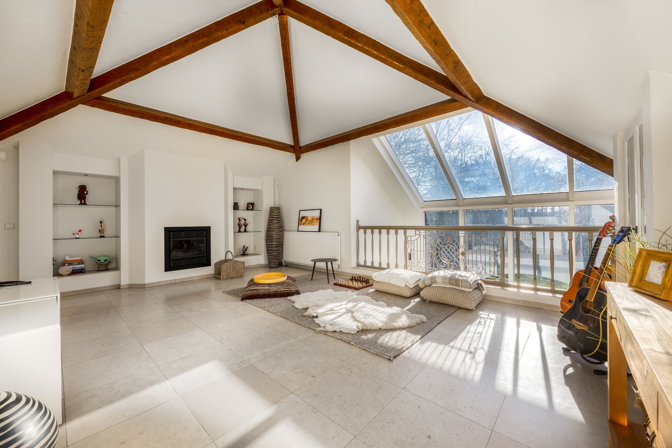 Unieke woning met prachtige tuin en veel privacy foto 7