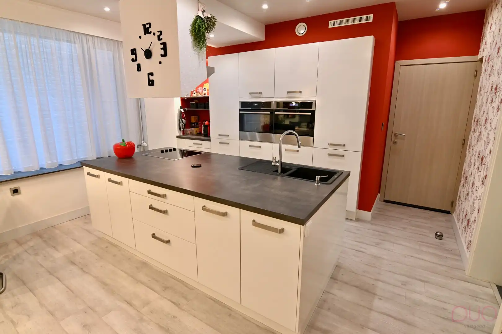 Volledig gerenoveerd 3 slaapkamer appartement foto 5