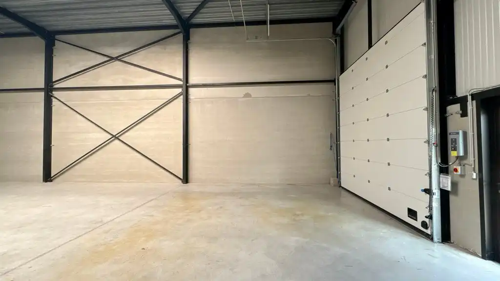 Recent magazijn te huur in bedrijvenpark Westpoort in Zwijndrecht foto 3