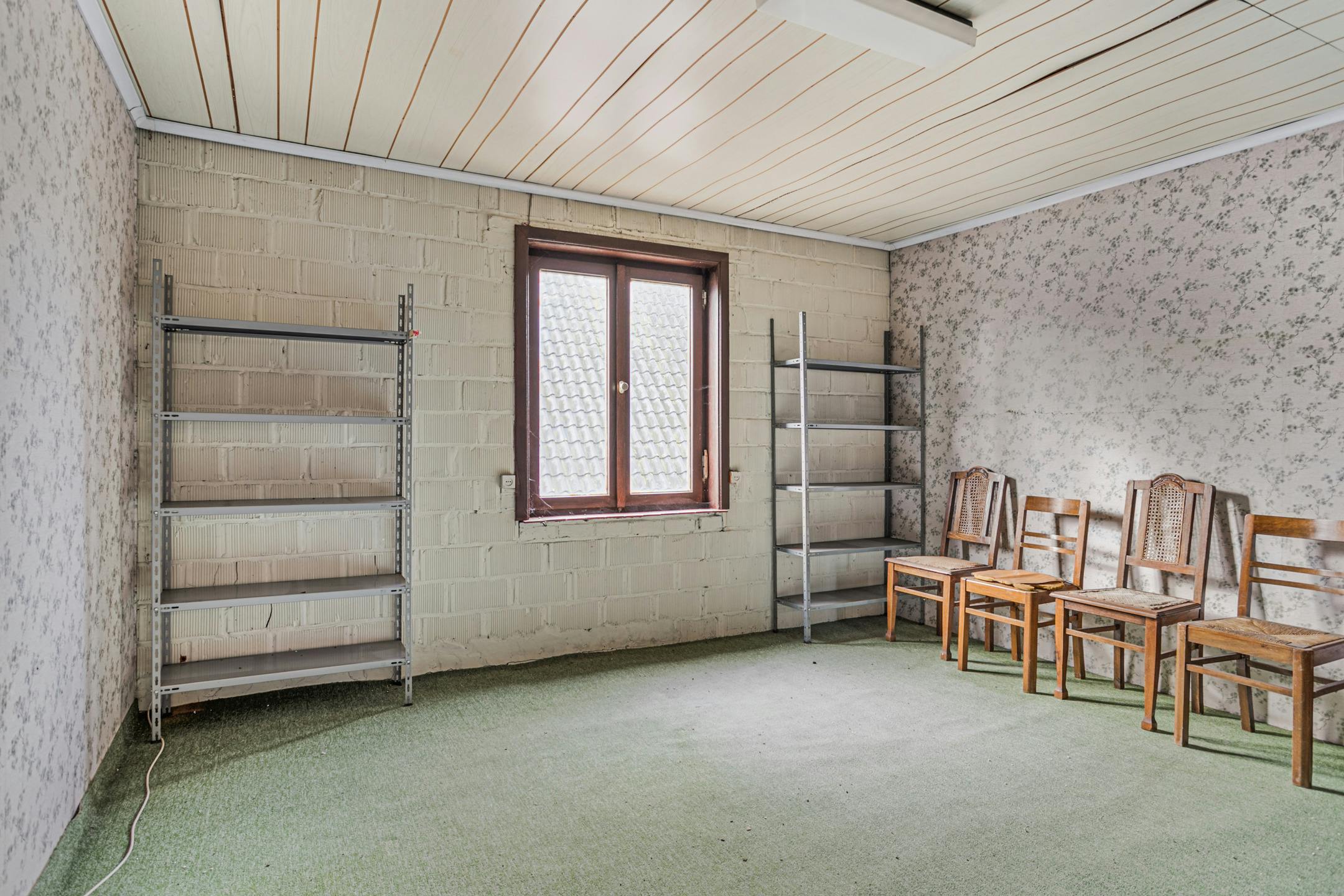 Leuk huis met potentieel te koop in de Abeelseweg in Poperinge foto 18