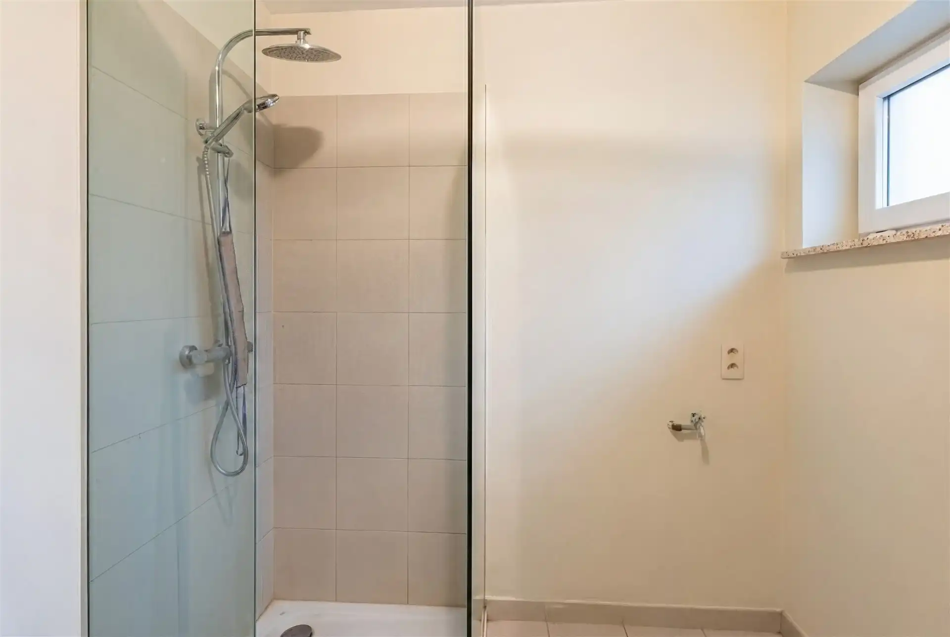 Energiezuinig 2 slaapkamer appartement met garage in Wetteren foto 15