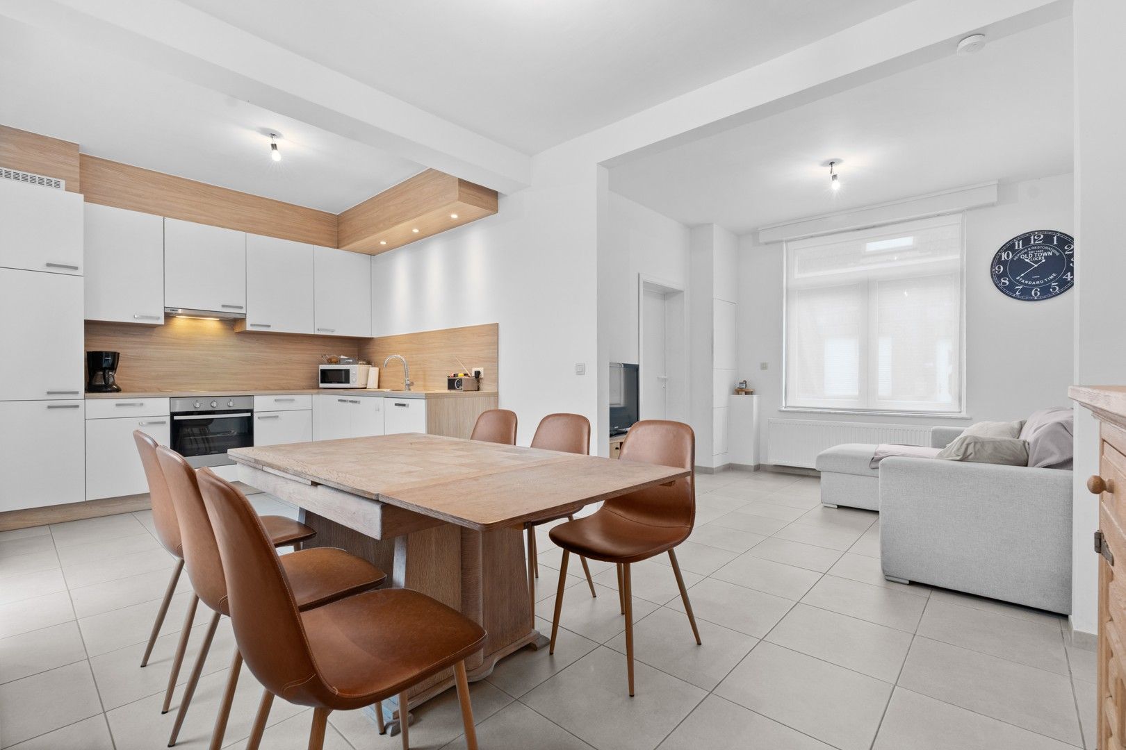 Instapklare woning met 3 slaapkamers en tuin in het gezellige Mesen foto {{pictureIndex}}