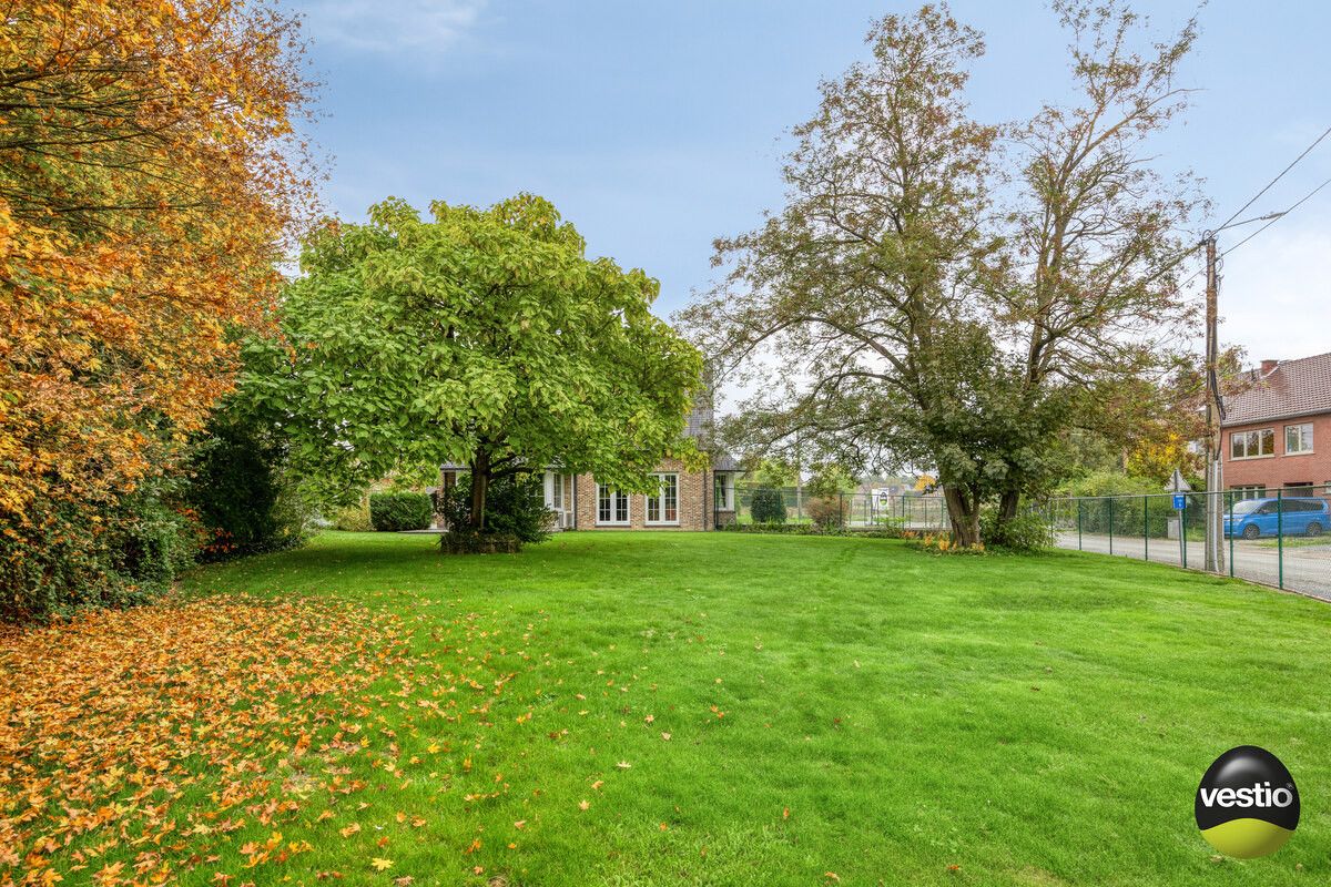 RUSTIG GELEGEN RUIME VILLA MET 5 SLK OP RIANT PERCEEL VAN 18A61CA IN STADSRAND TONGEREN. foto 52