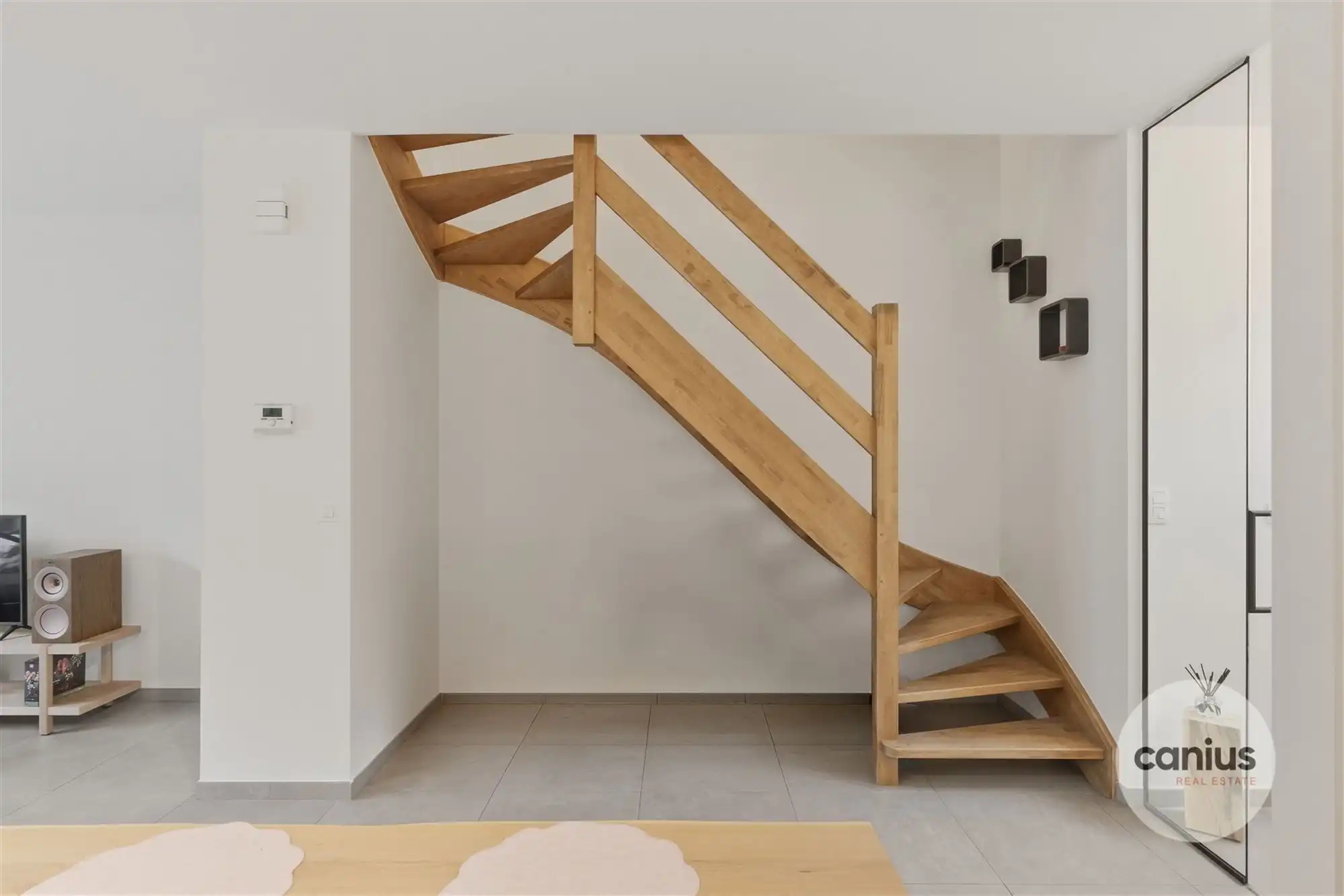 HEDENDAAGSE WONING NABIJ HET CENTRUM foto 7