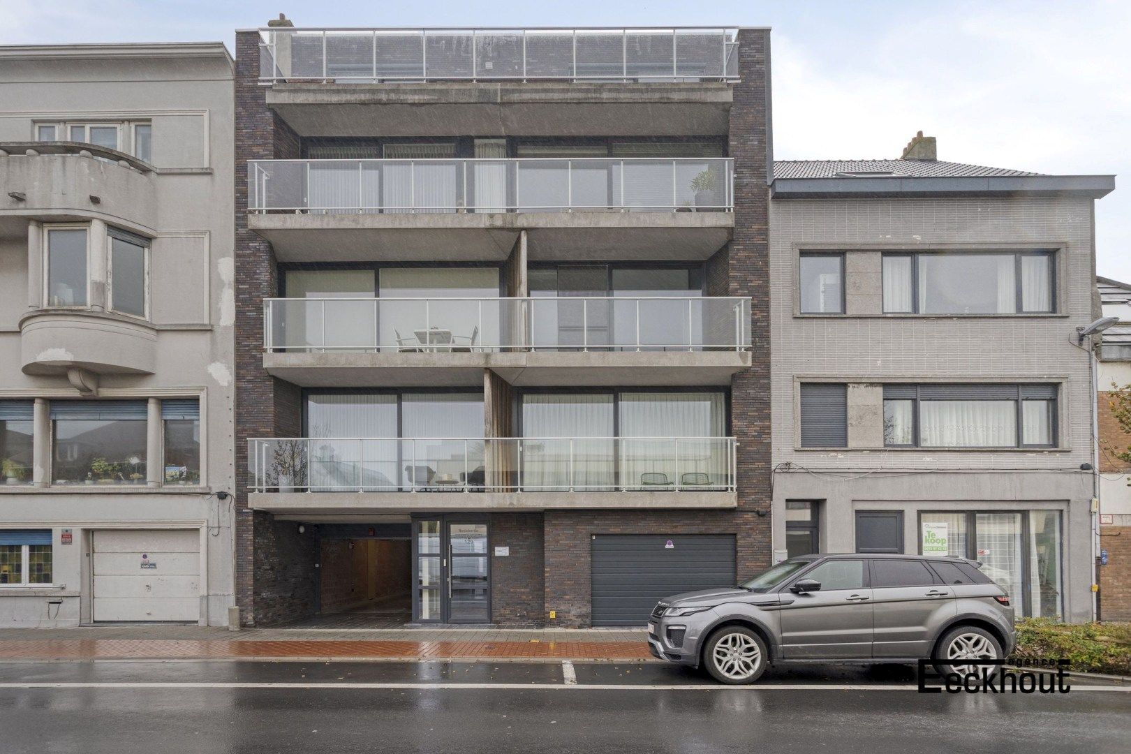 Modern appartement met terras en open zicht in Oostende foto {{pictureIndex}}