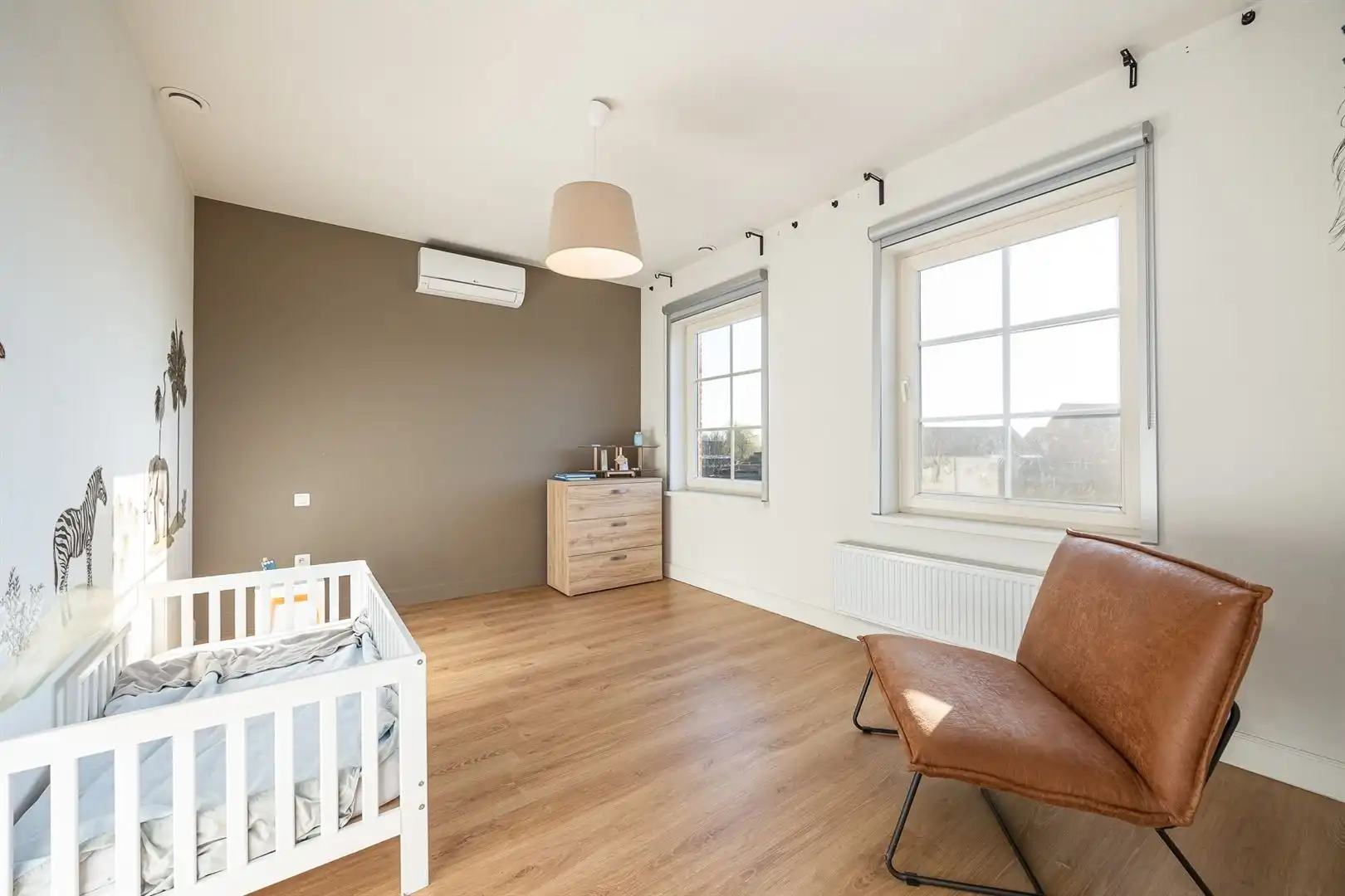 Ruime instapklare woning met 4 slaapkamers! foto 13