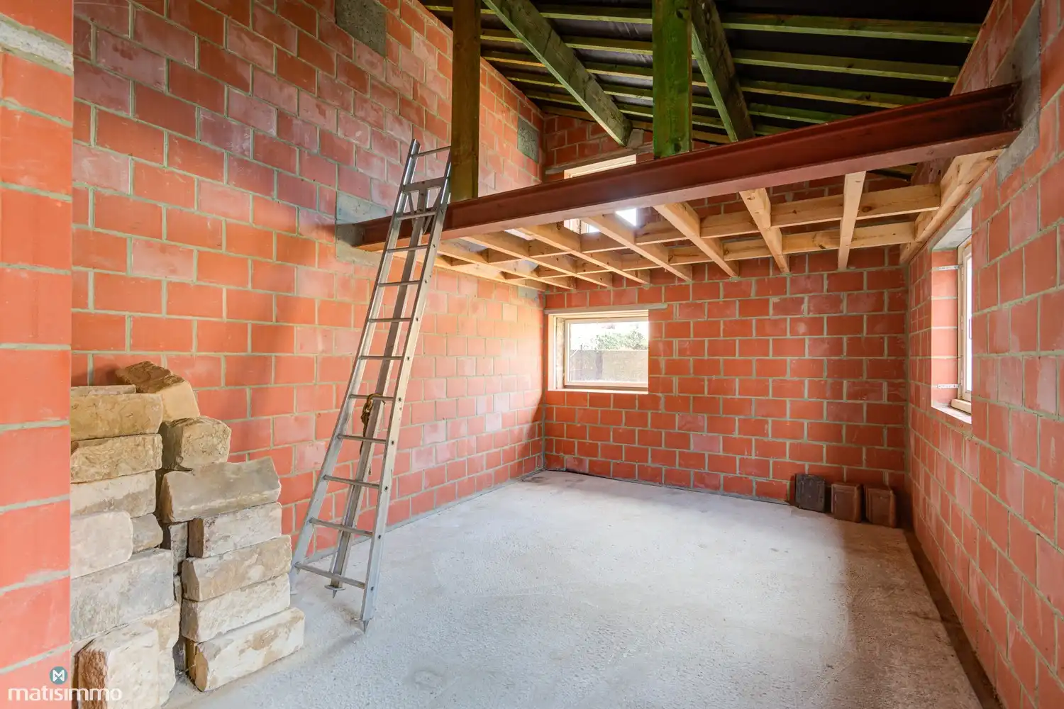 VERDER AF TE WERKEN HOEKWONING MET BINNENKOER EN GARAGE TE MOPERTINGEN foto 37