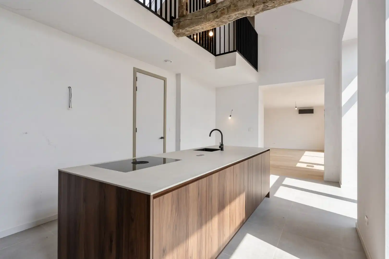 Exclusieve woning in volledig heropgebouwde hoeve op een perceel van 4a33ca!  foto 4