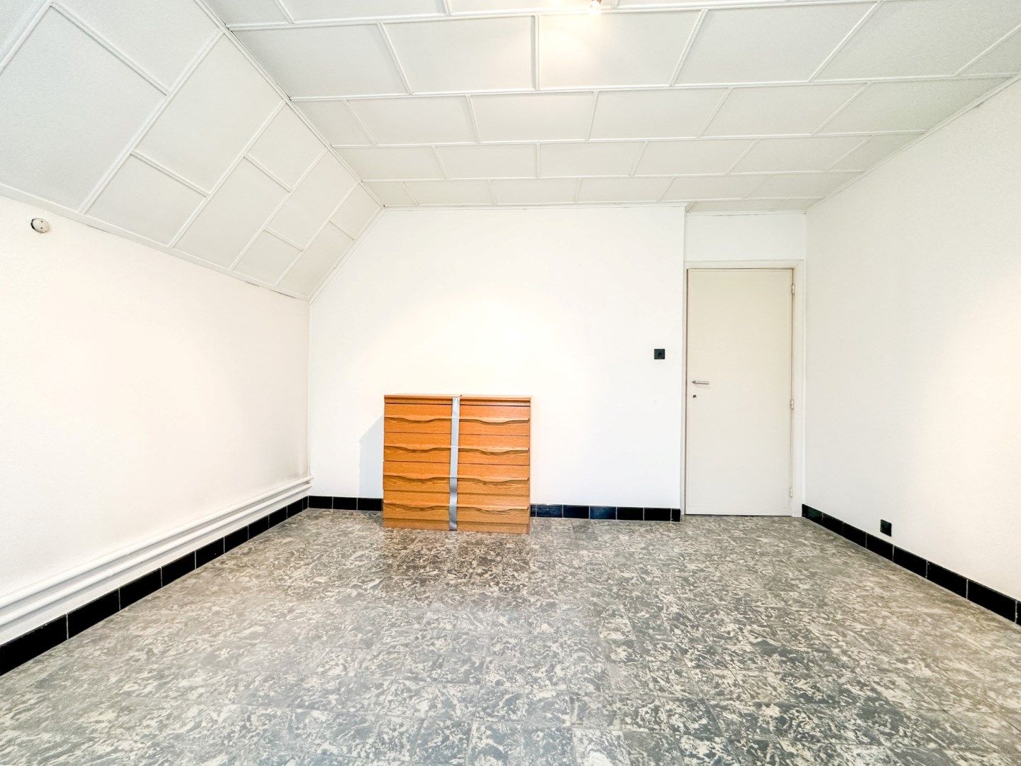 Ruime woning met tuin (perceel 524 m²), 3 slaapkamers, garage en bijgebouw/stalling, Torhout. foto 18