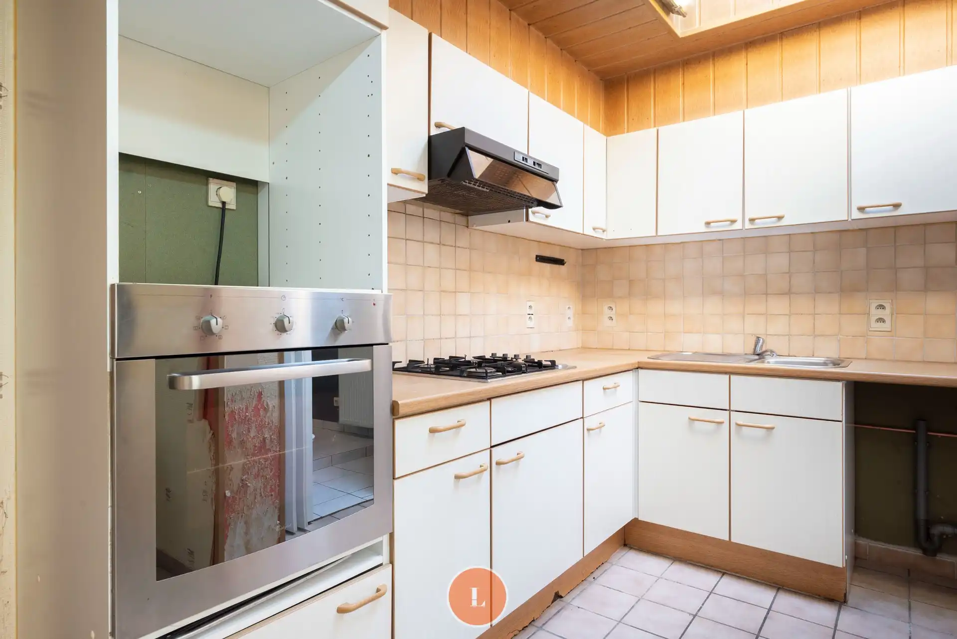 Op te frissen stadswoning met 2 slaapkamers, ruime zolder en gezellige stadstuin. foto 4