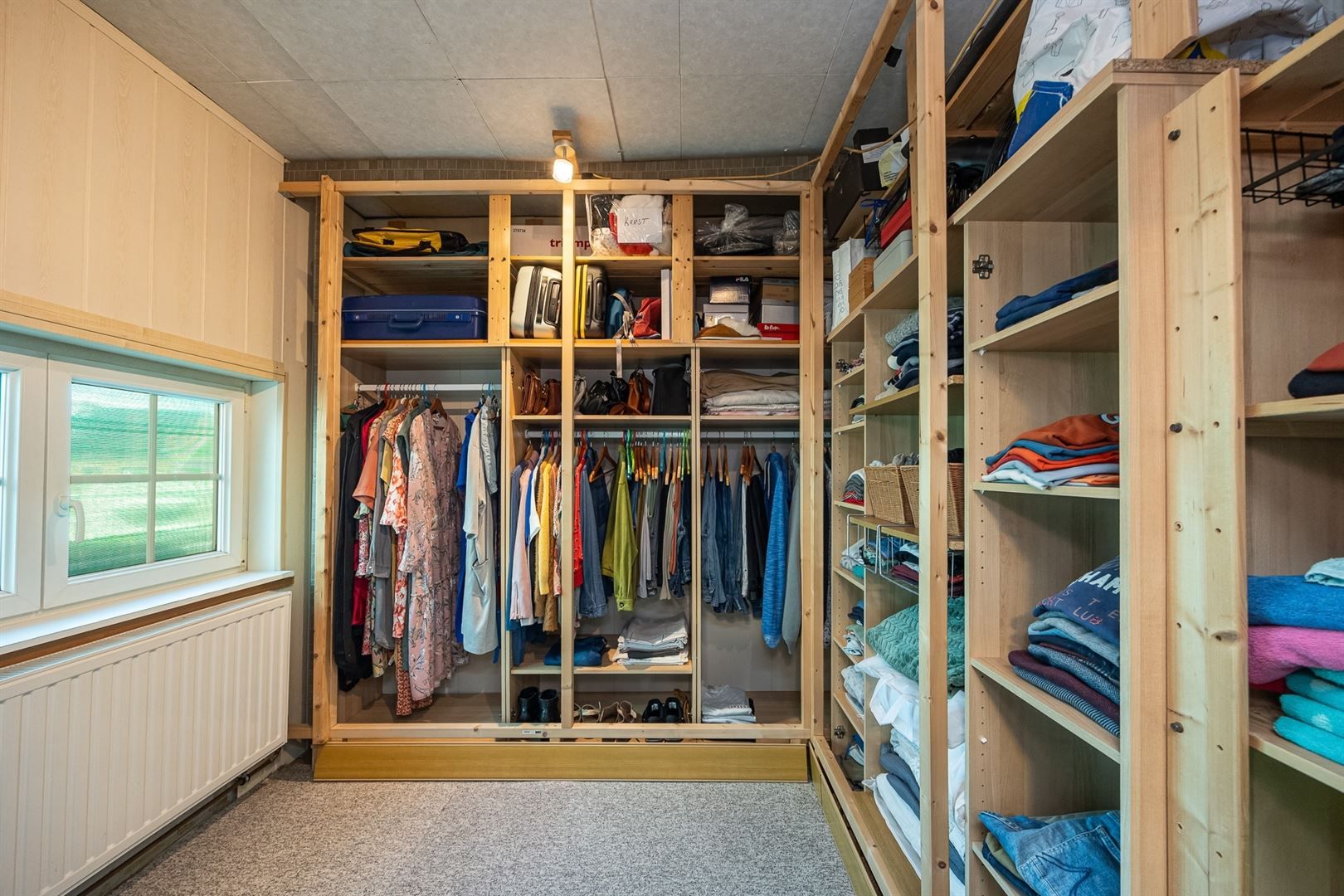 Instapklare halfopen woning in het hart van Kapellen foto 13
