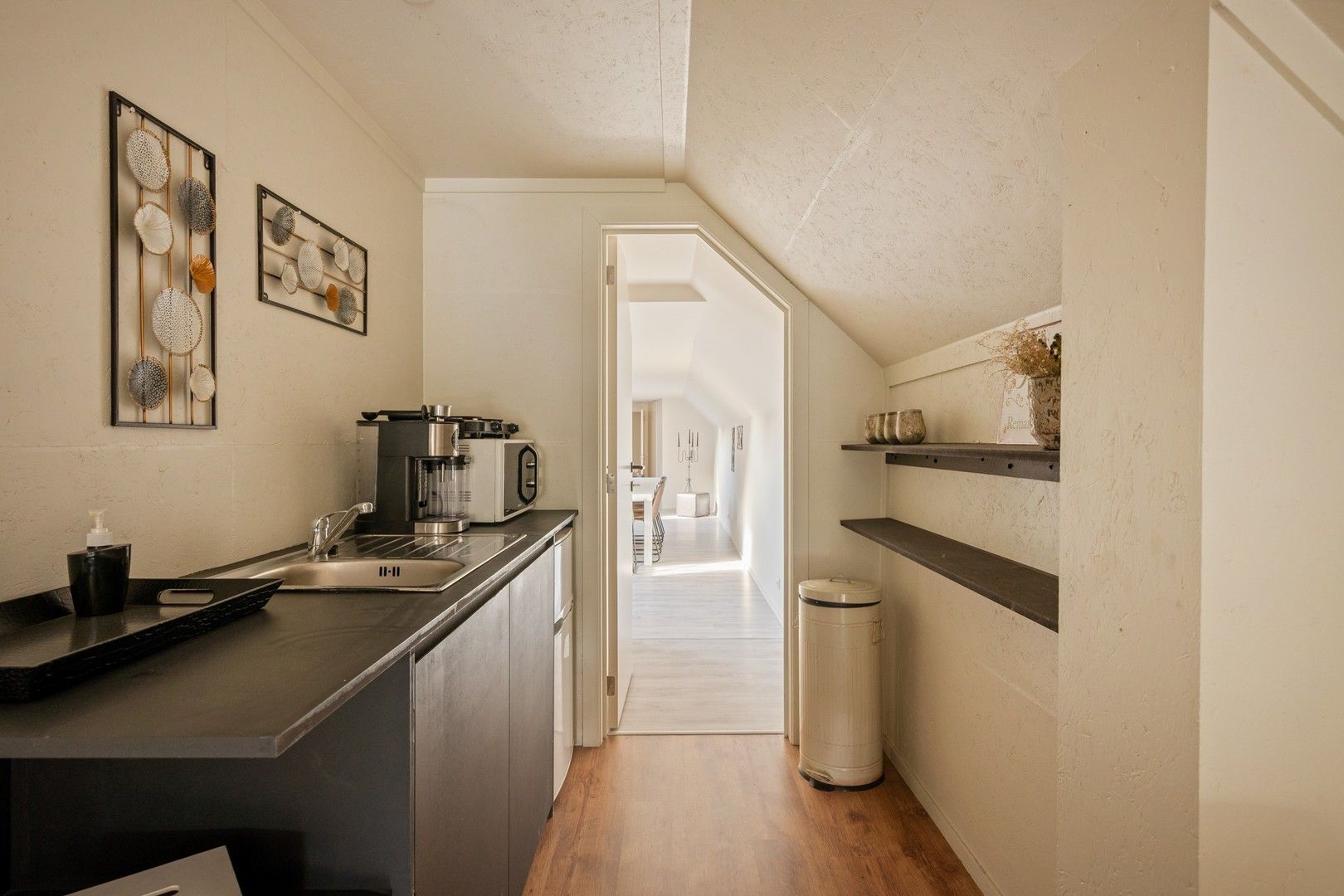 Instapklare en energiezuinige villa met zwembad en loods aan de voet van de Vlaamse Ardennen foto 26