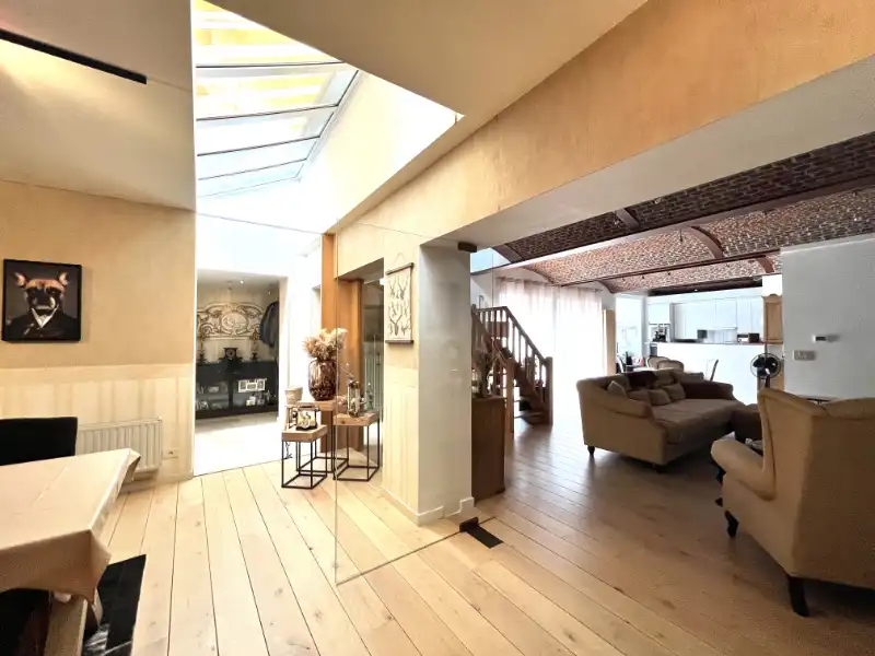 Ruim luxe appartement/duplex met garage! foto 3