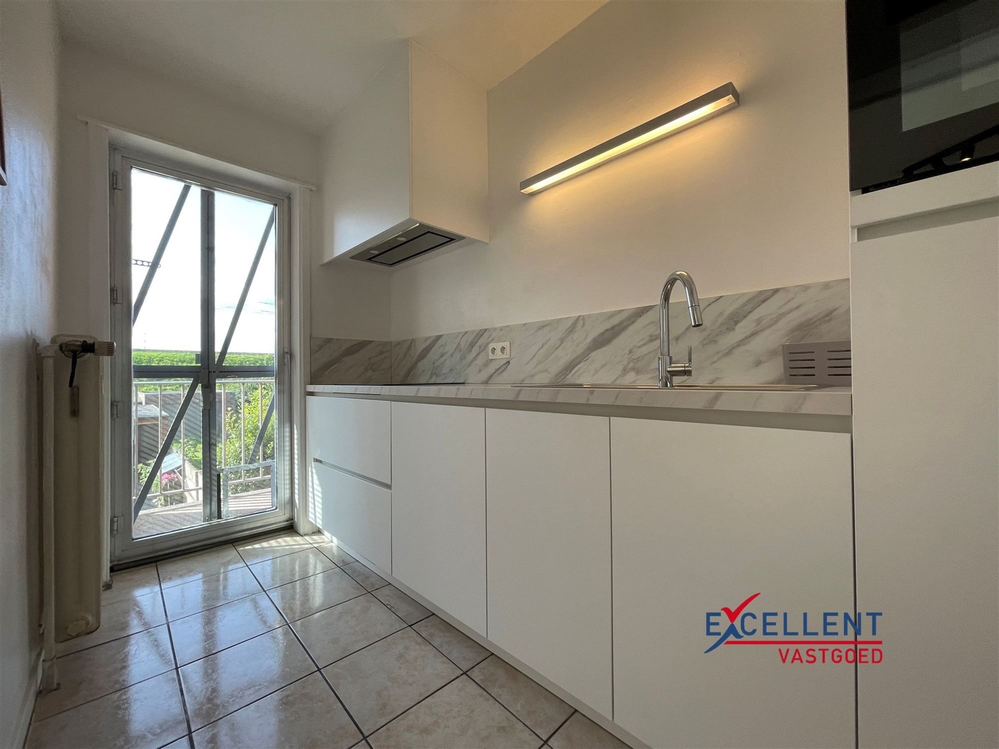2 Slaapkamer appartement met garage te huur centrum Deinze foto 3