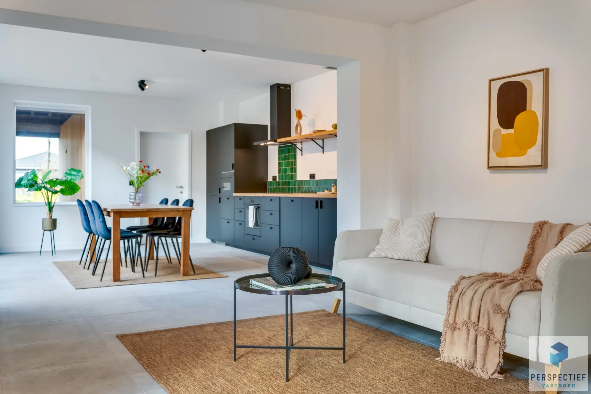 IN OPTIE NA 4 WEKEN - COMPROMIS IN OPMAAK | Landelijk gelegen hedendaagse 4 slpk woning met bijgegebouw, grote tuin en weide foto {{pictureIndex}}