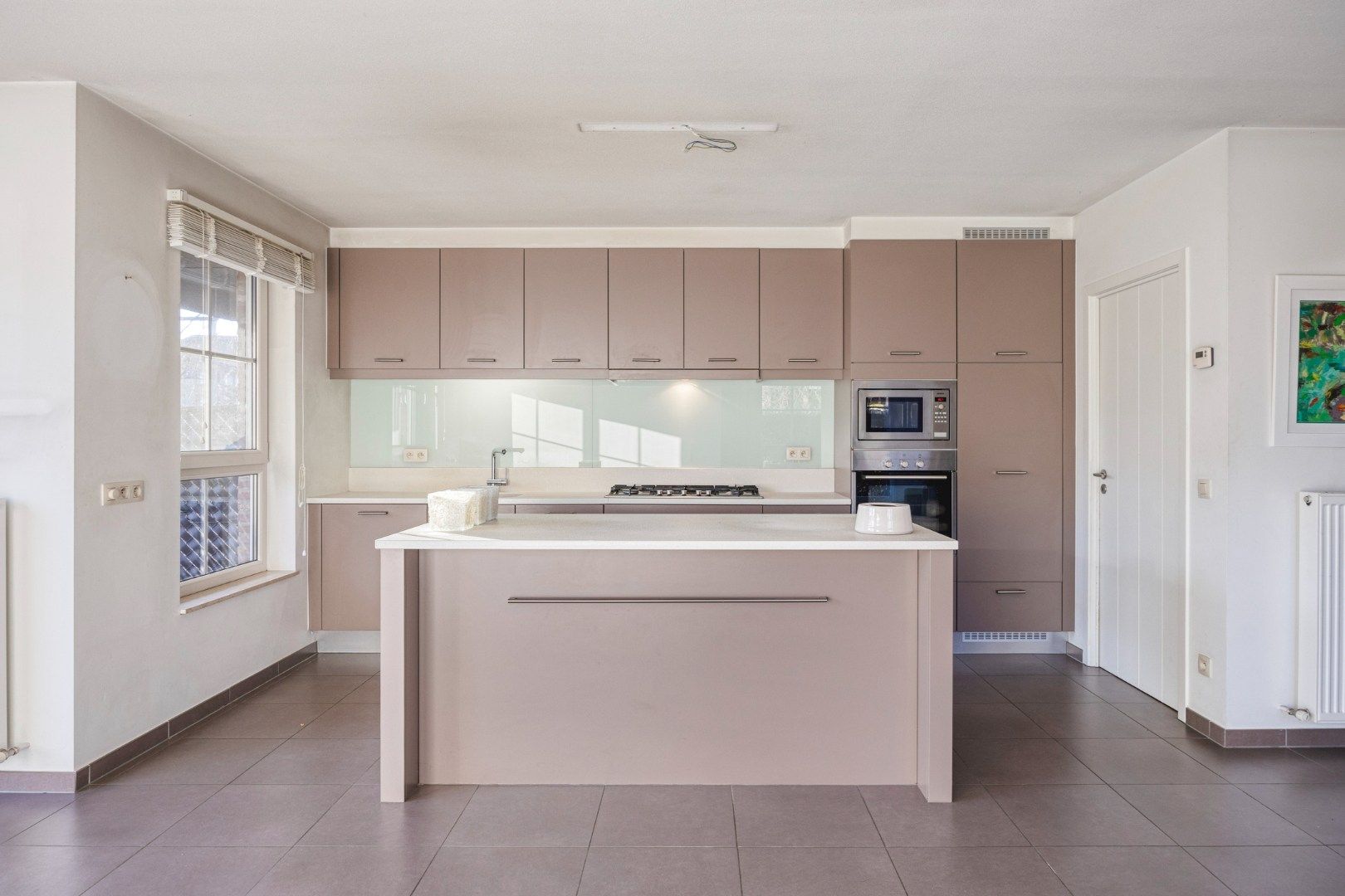 Gelijkvloers appartement met 3 slpks en voor- en achtertuin in Geel-centrum !  foto 5