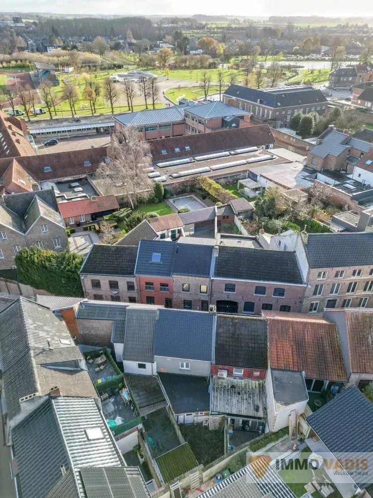 Gerenoveerde casco rijwoning in het hart van Tongeren foto 2